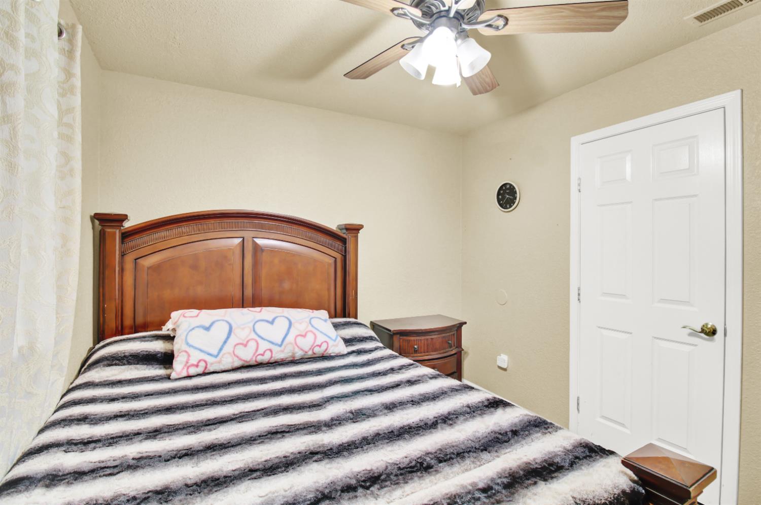 4016 Blue Bird Dr, Modesto, CA 95356