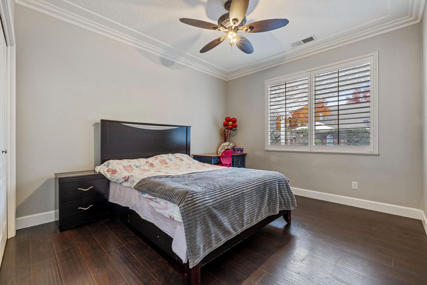 2067 Robin Hood Ln, Merced, CA 95340