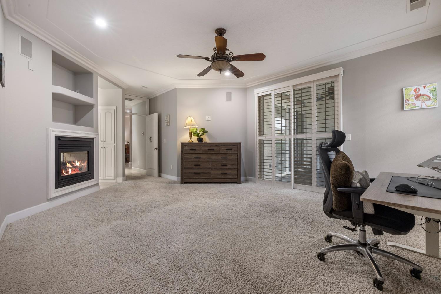 2067 Robin Hood Ln, Merced, CA 95340