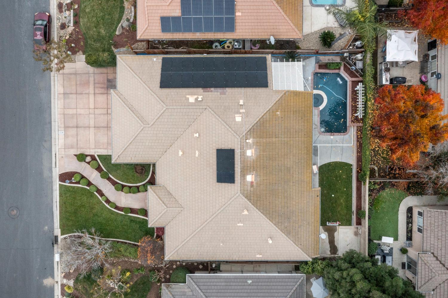 2067 Robin Hood Ln, Merced, CA 95340