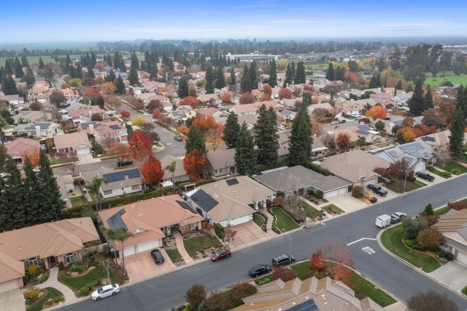 2067 Robin Hood Ln, Merced, CA 95340