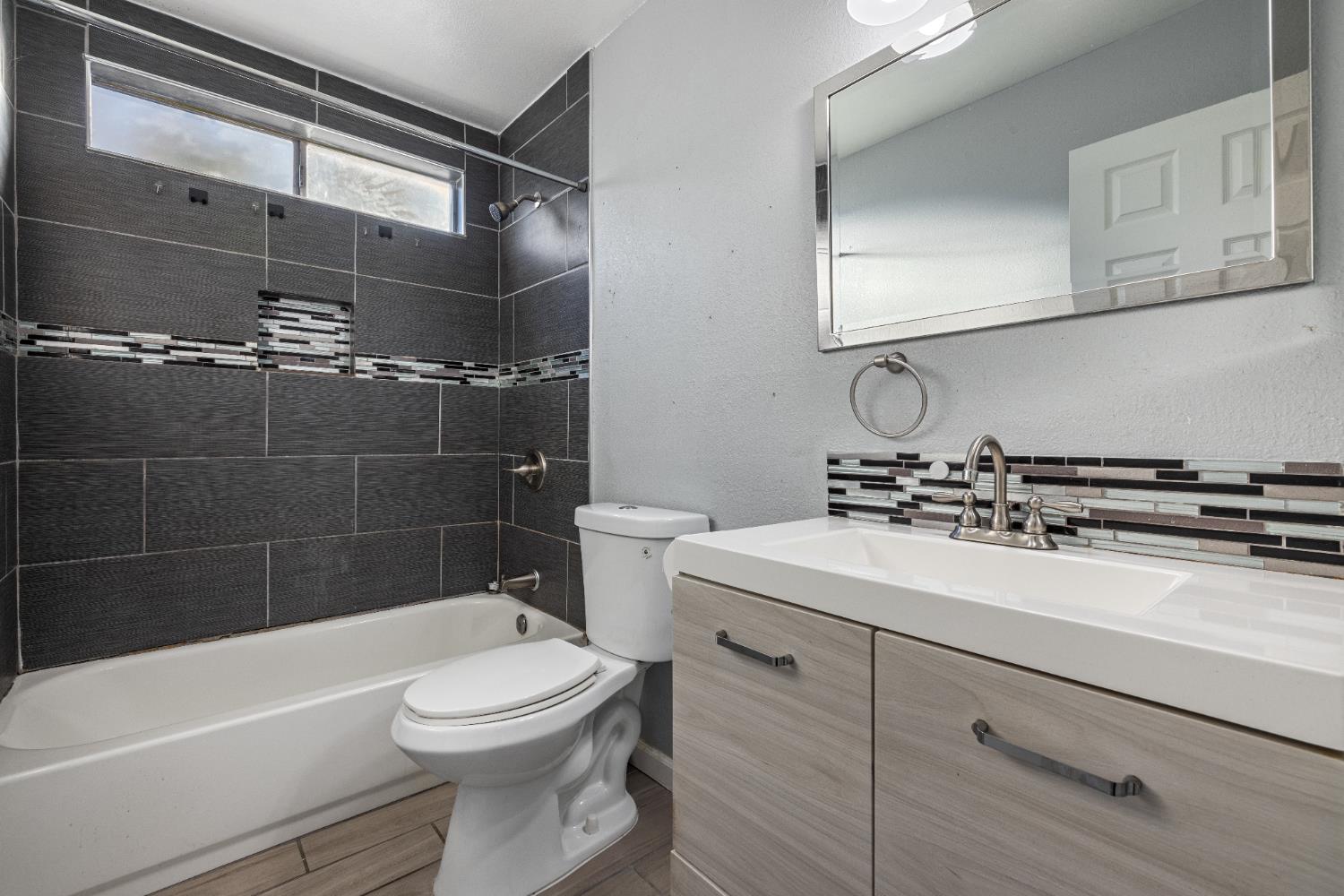 3705 Ghia Ct, Modesto, CA 95356