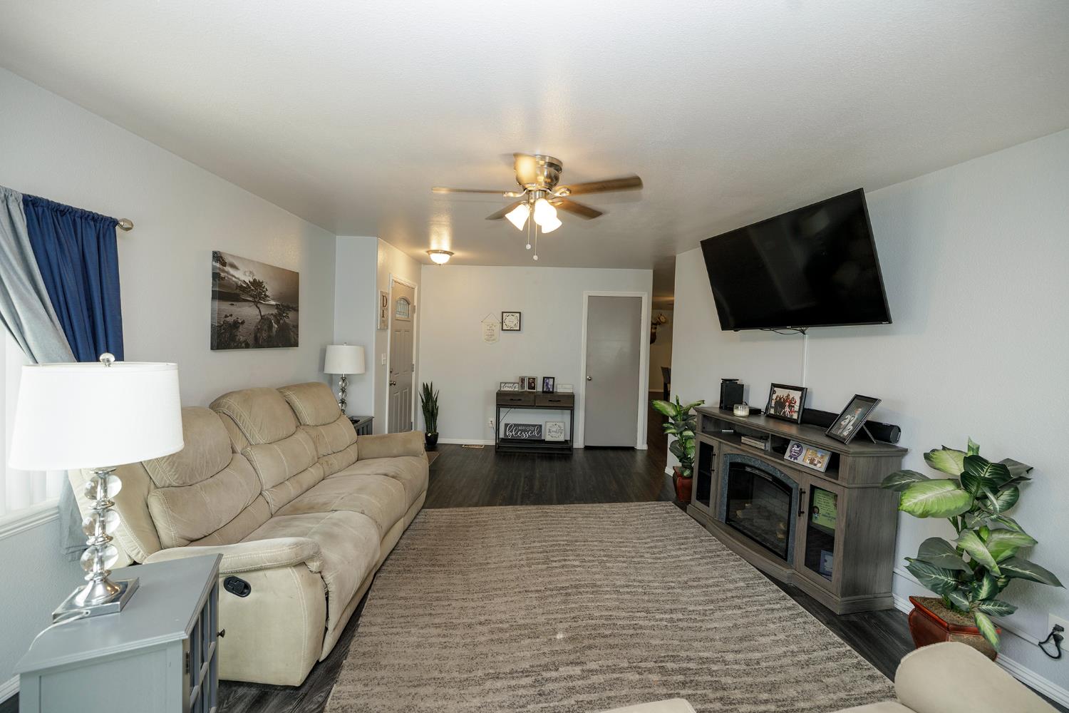 4812 Esmar Rd #49, Ceres, CA 95307