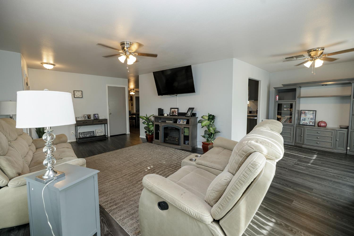 4812 Esmar Rd #49, Ceres, CA 95307