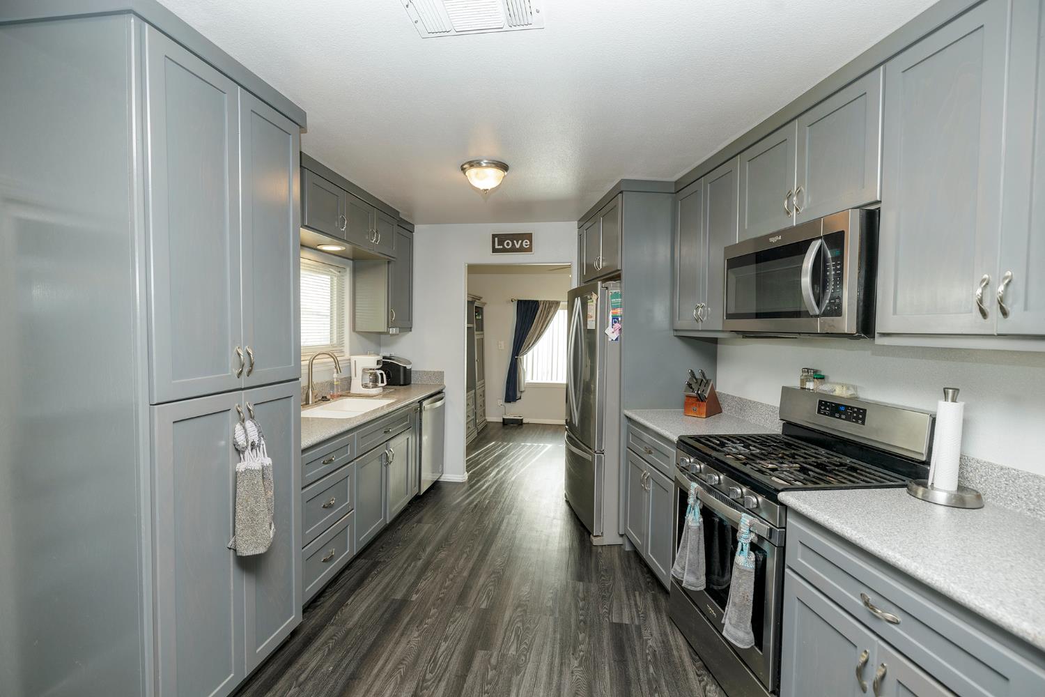 4812 Esmar Rd #49, Ceres, CA 95307