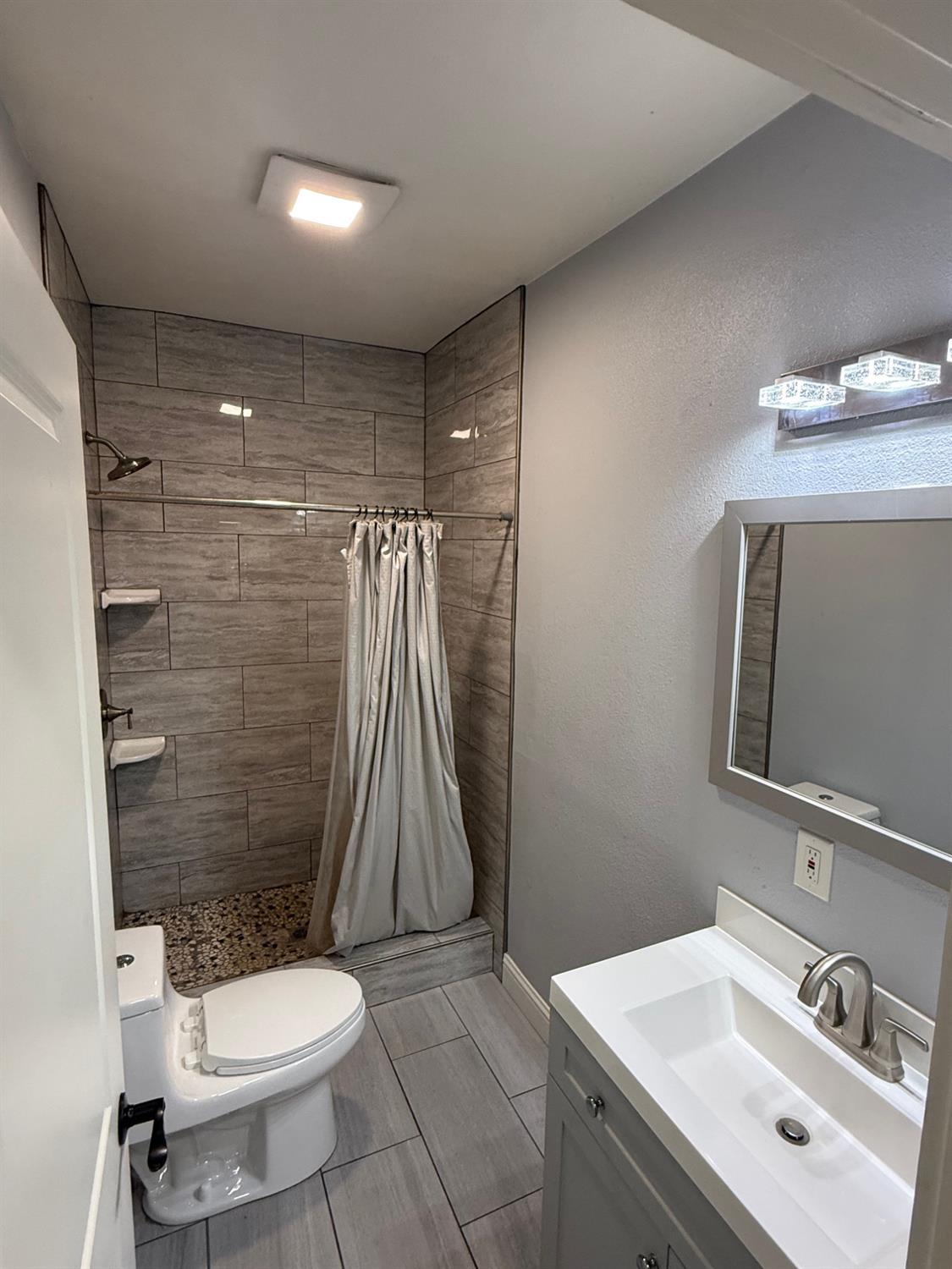 1436 Albany Ave, Modesto, CA 95350