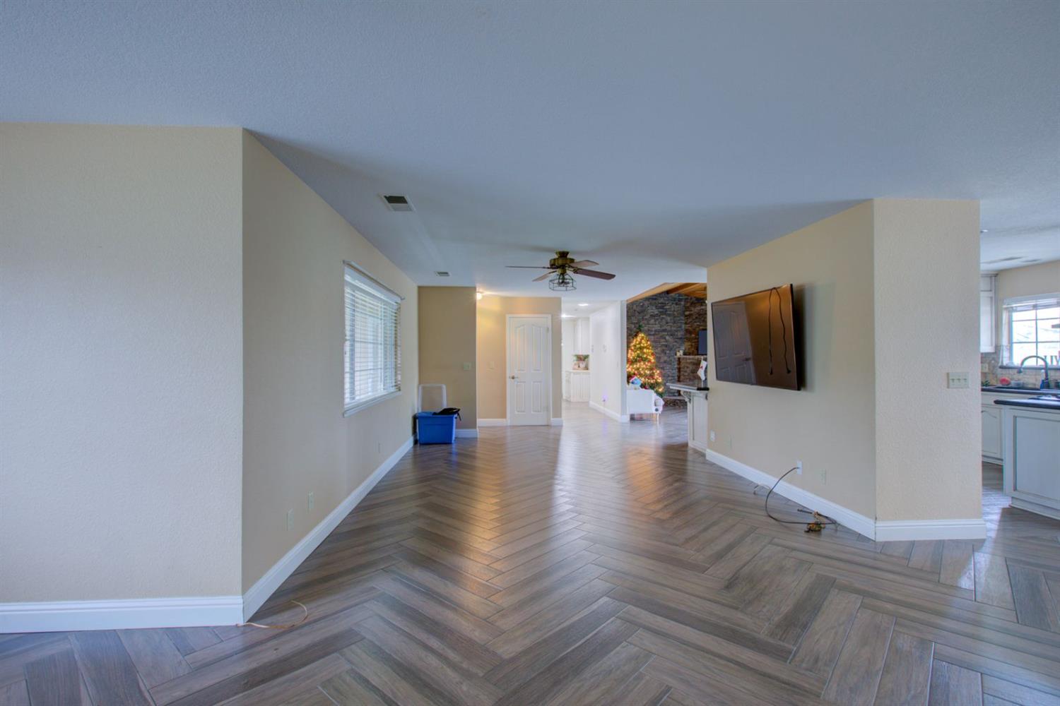 1624 Golf Rd, Turlock, CA 95380