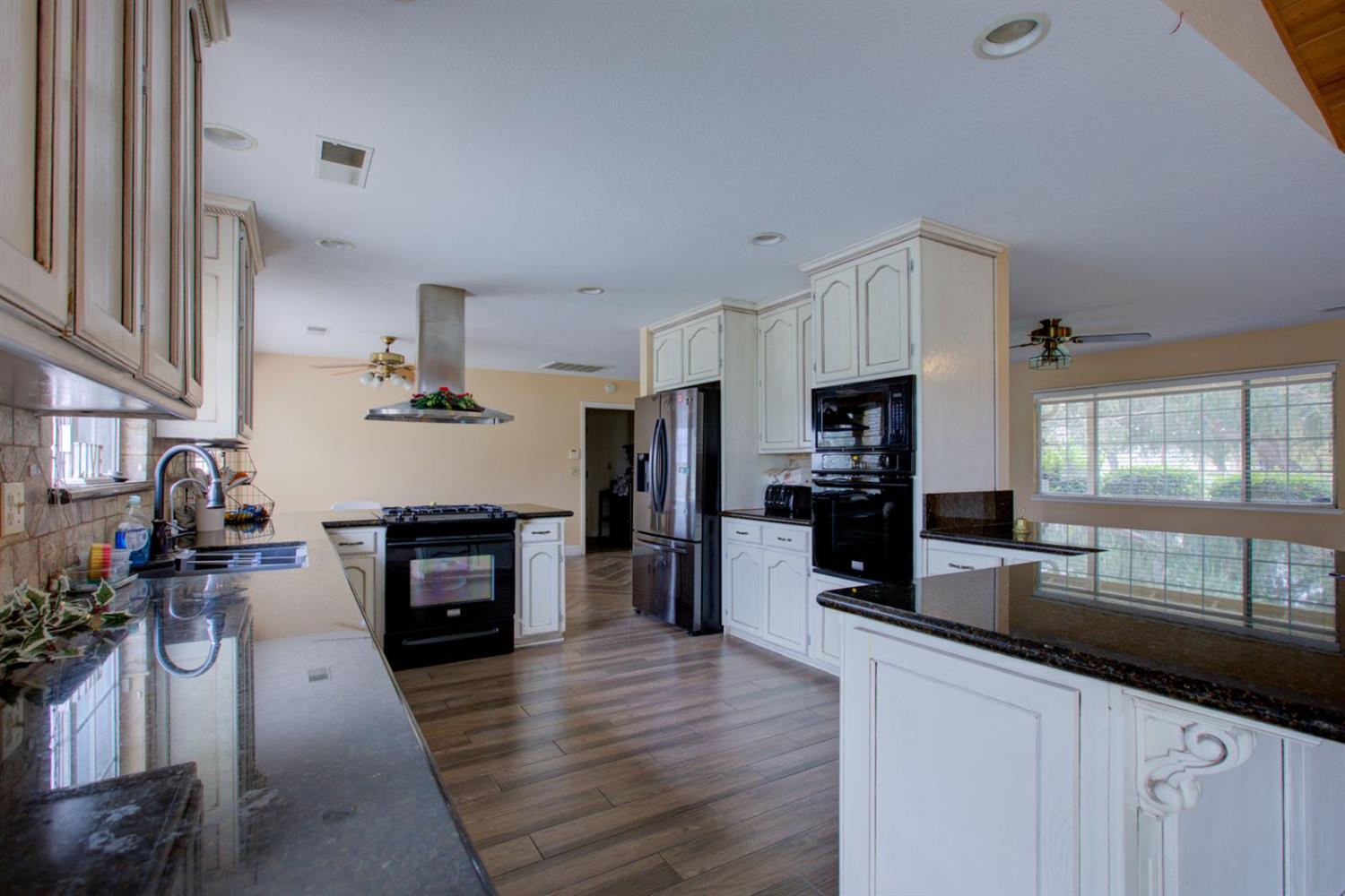 1624 Golf Rd, Turlock, CA 95380