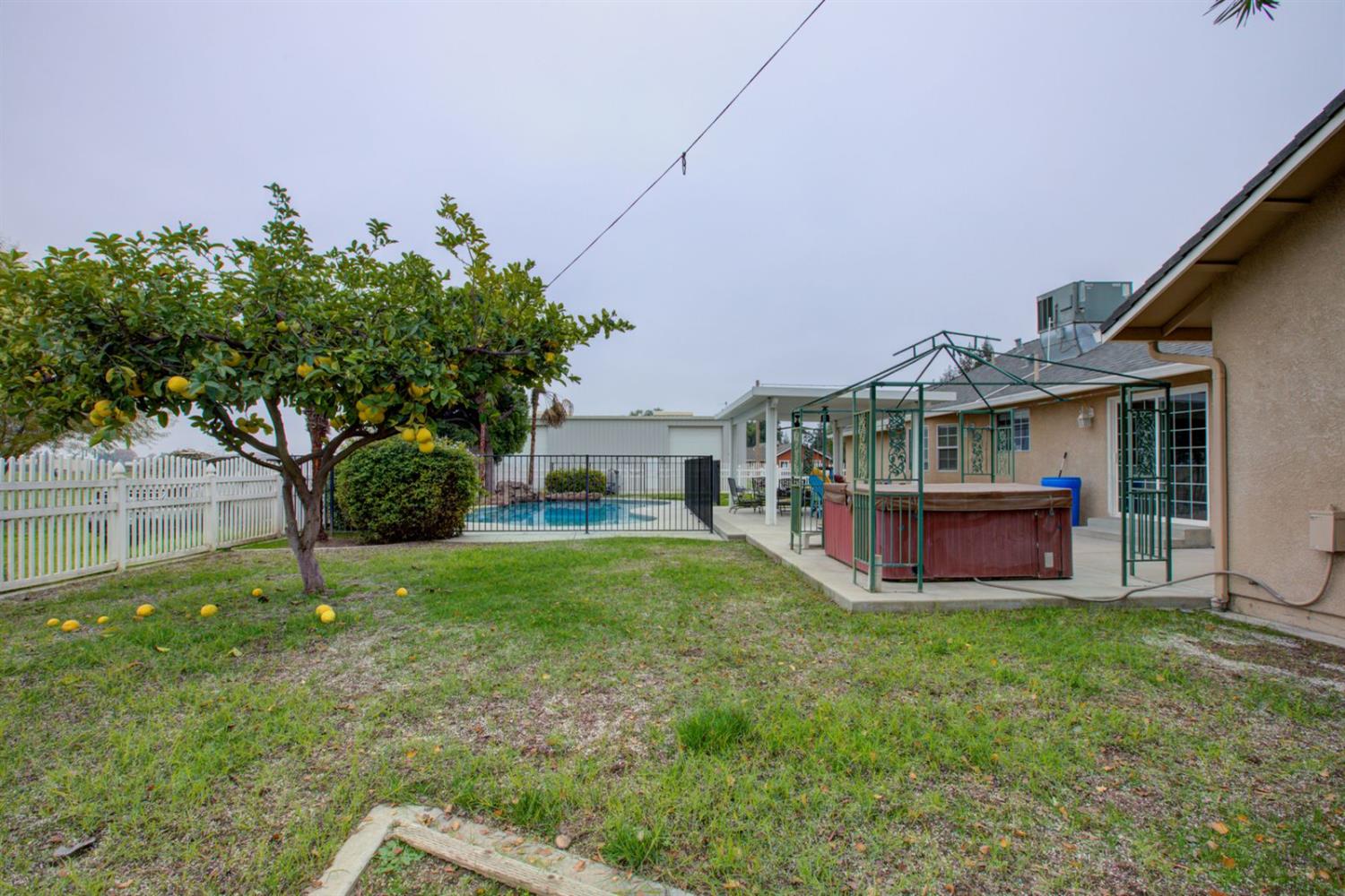 1624 Golf Rd, Turlock, CA 95380