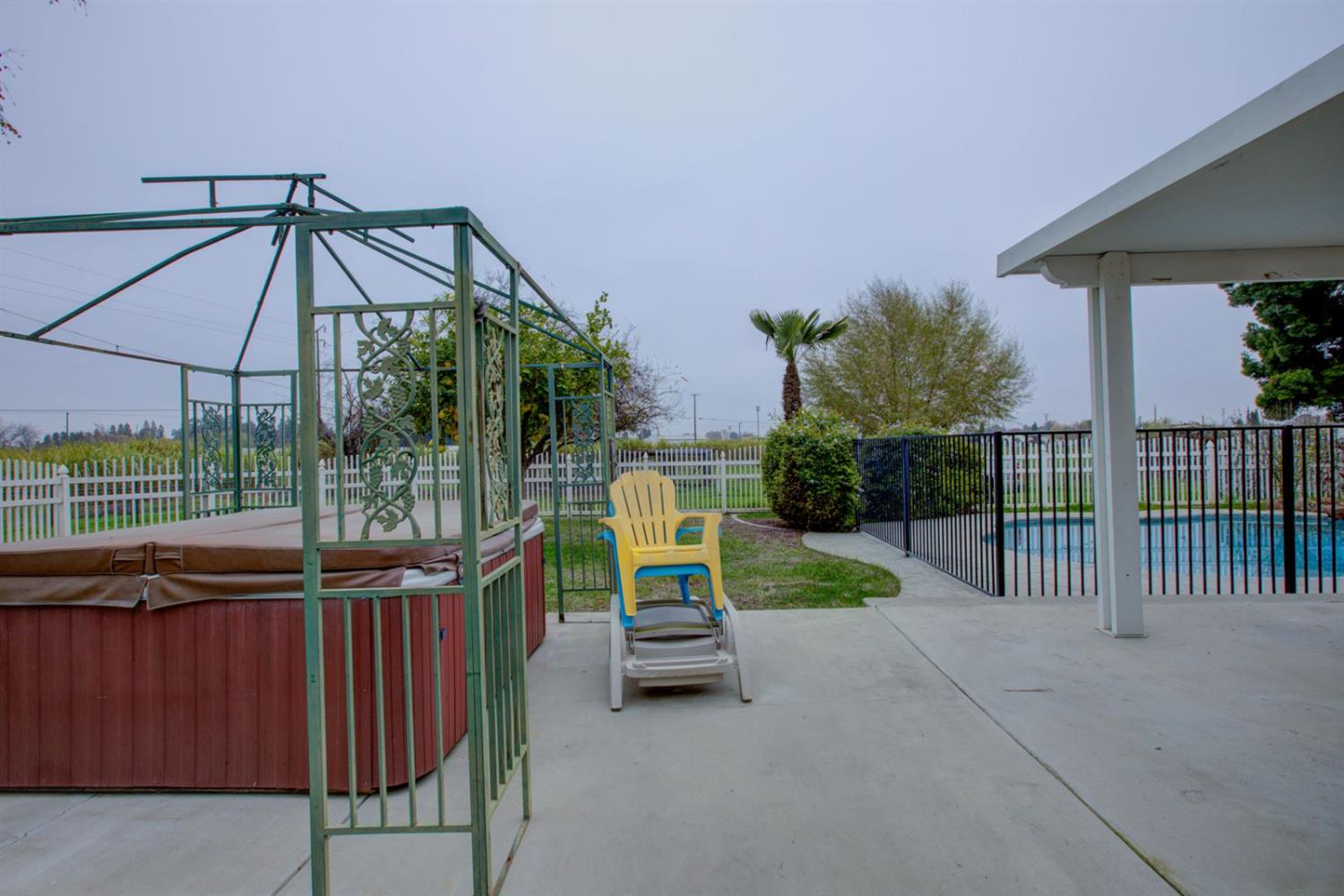 1624 Golf Rd, Turlock, CA 95380