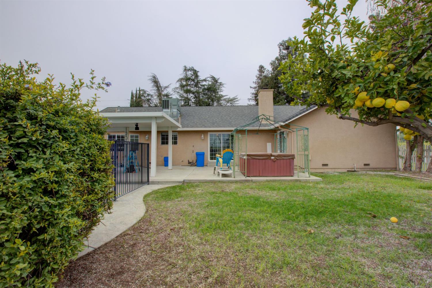 1624 Golf Rd, Turlock, CA 95380