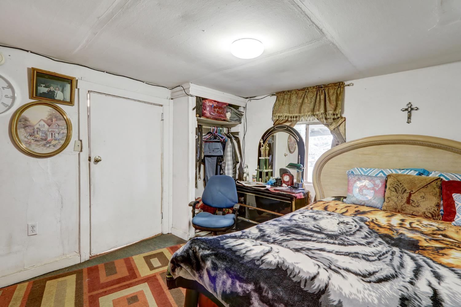 208 El Paso Ave, Modesto, CA 95351