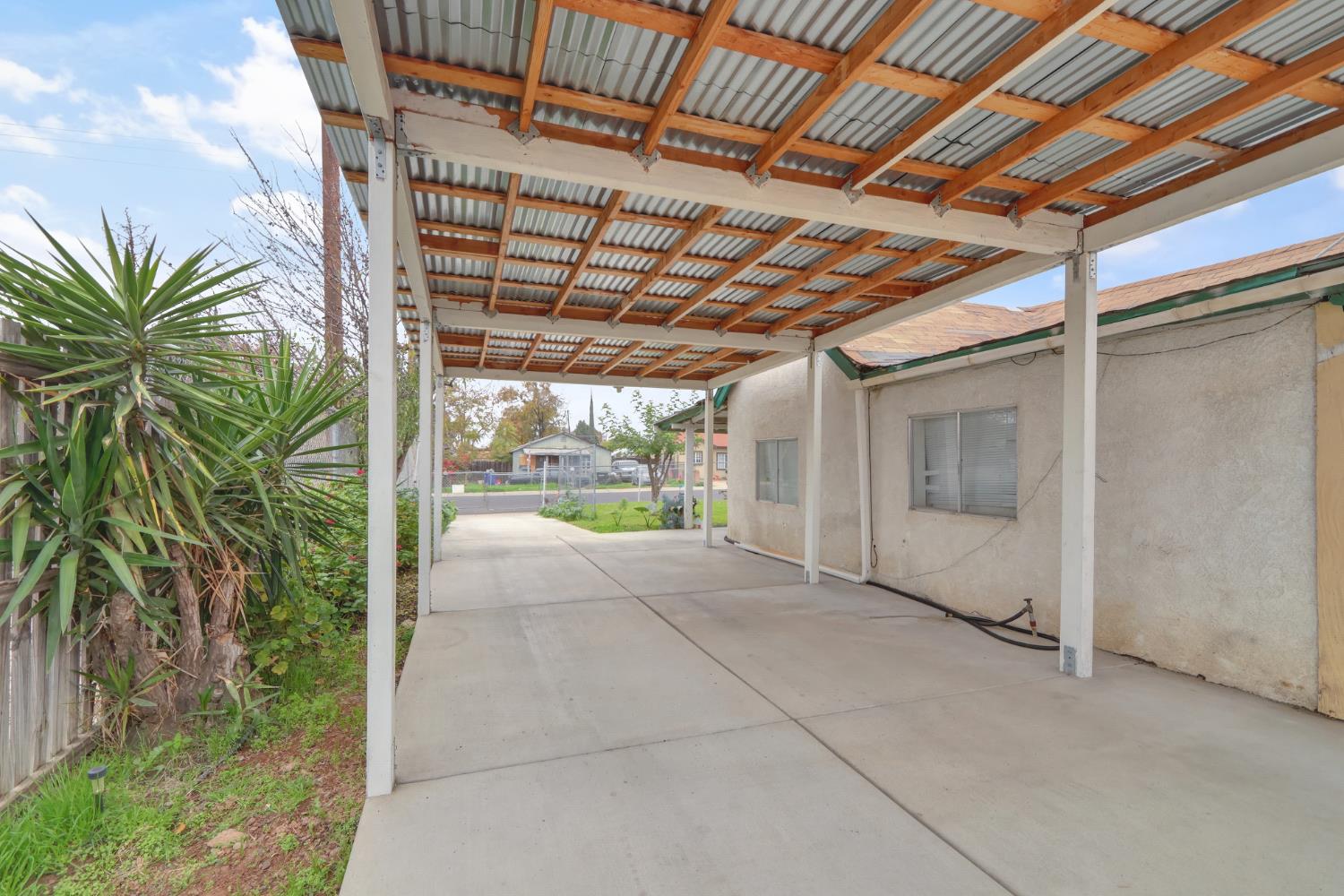 208 El Paso Ave, Modesto, CA 95351