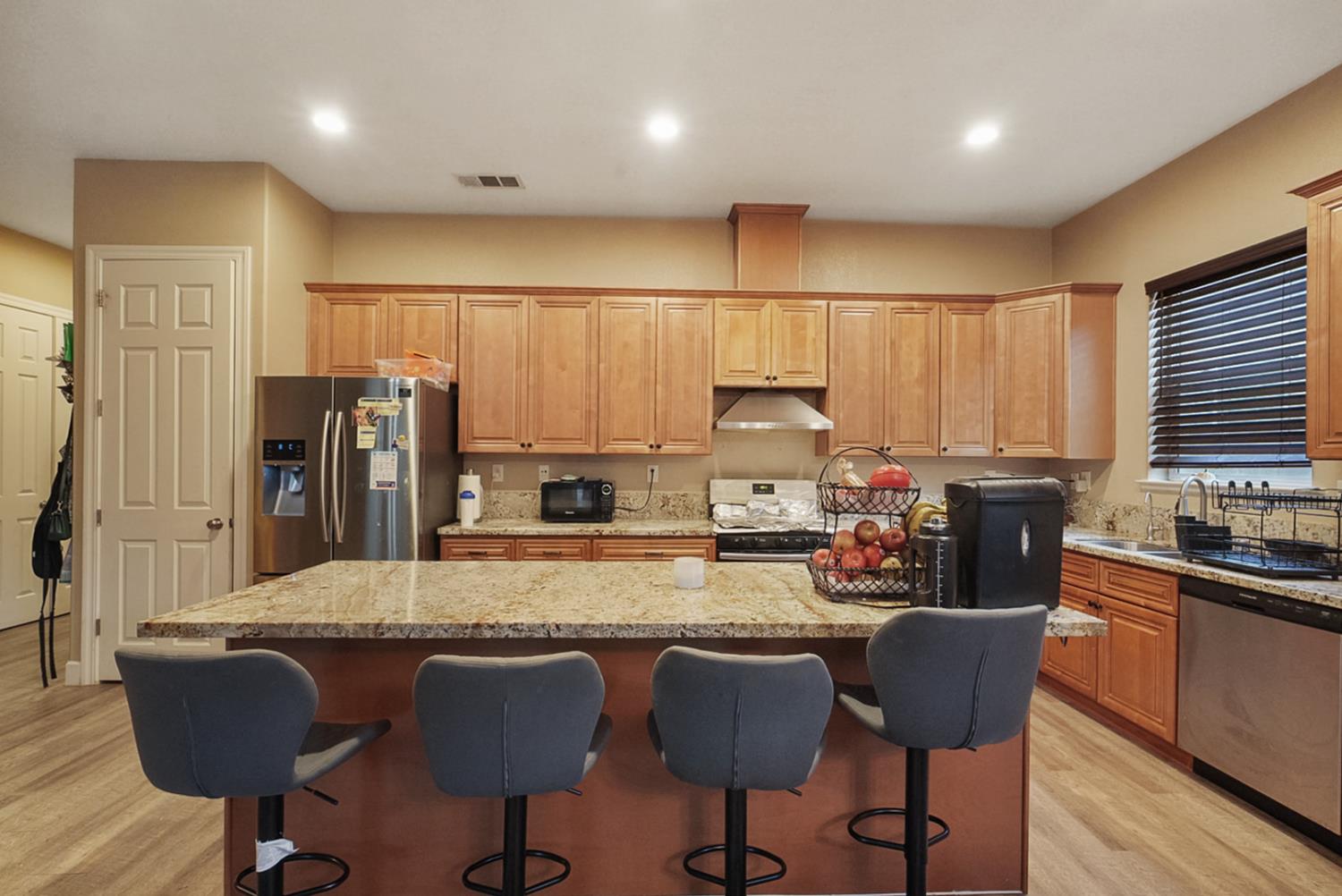 1213 Orion Dr, Merced, CA 95348