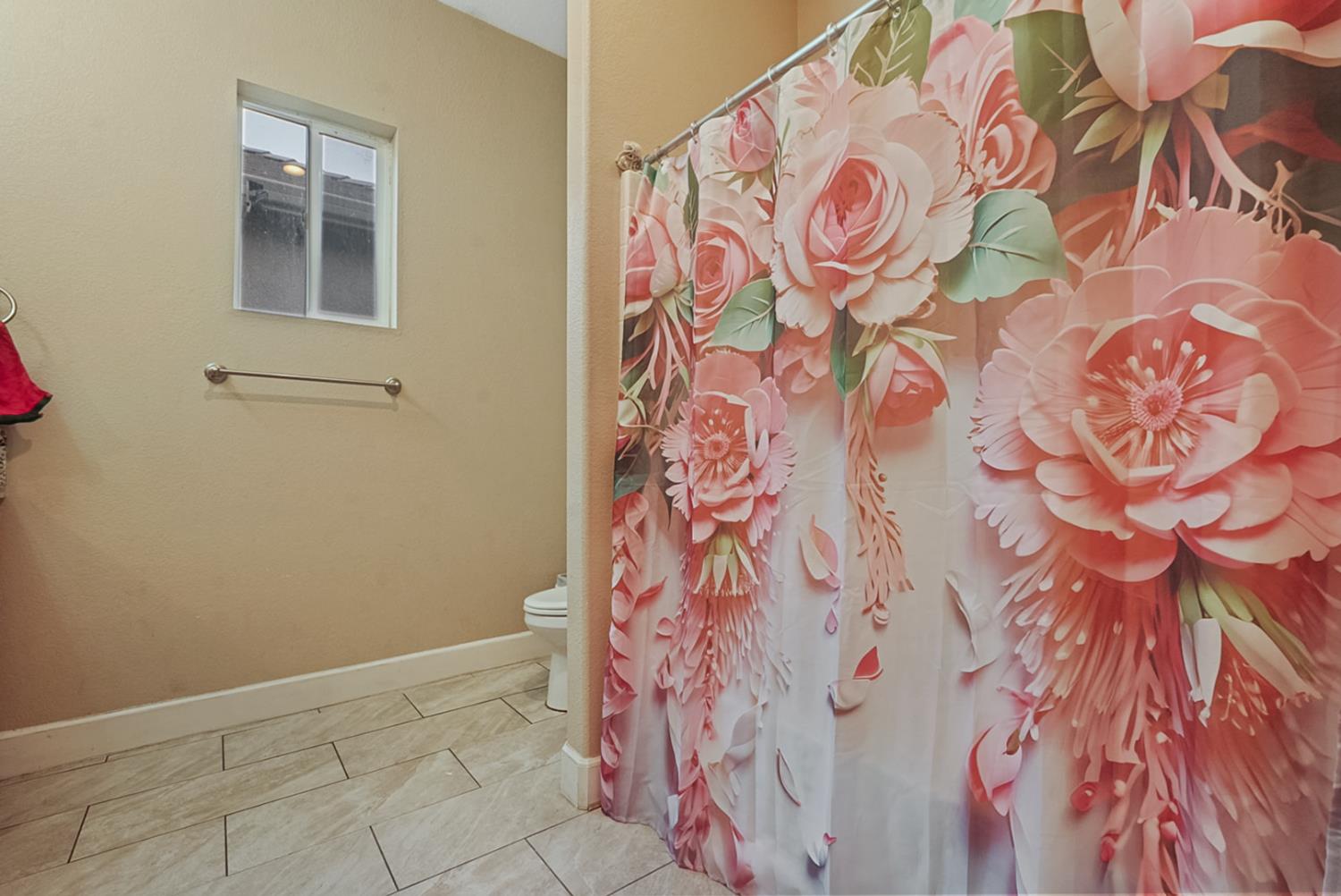 1213 Orion Dr, Merced, CA 95348