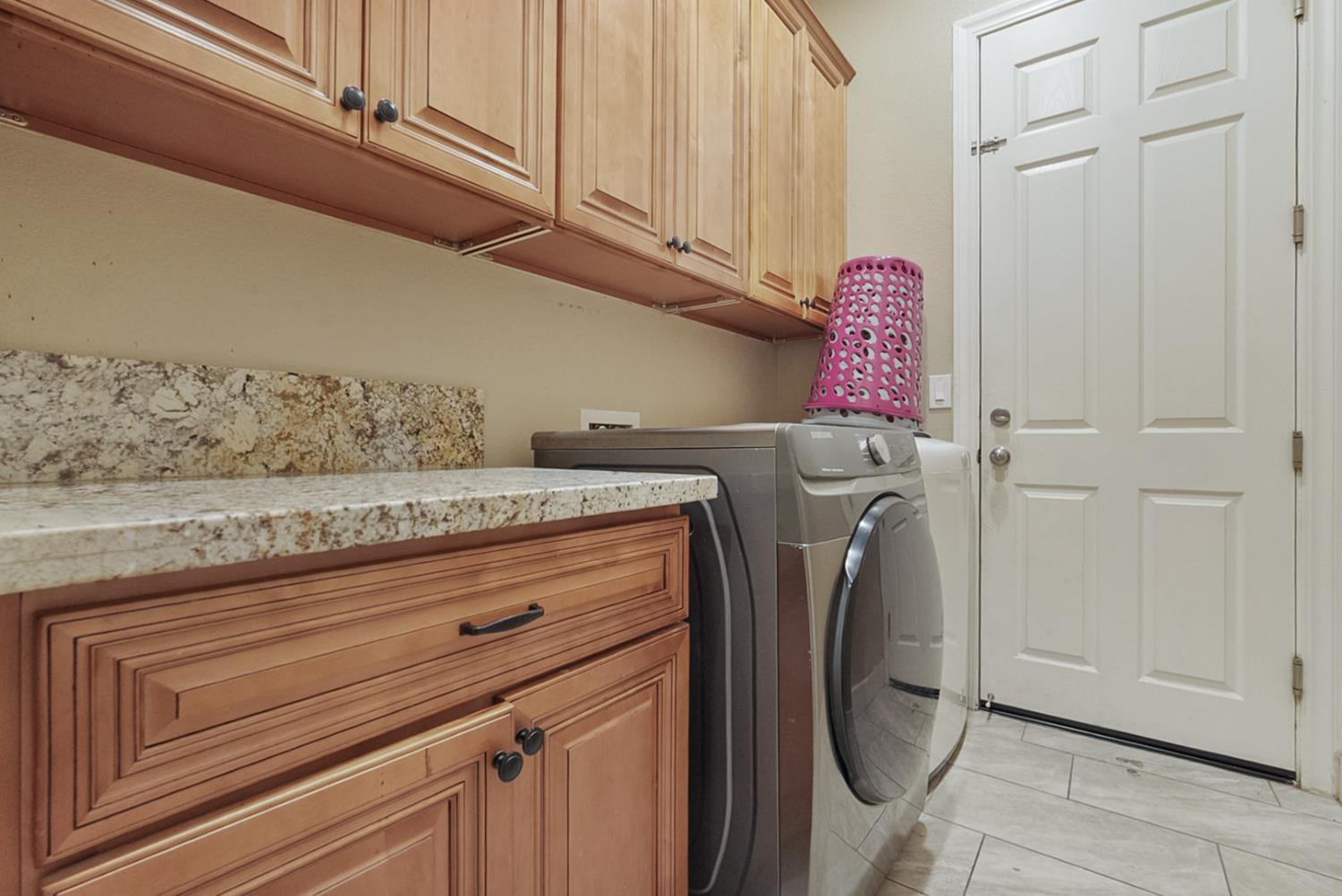 1213 Orion Dr, Merced, CA 95348