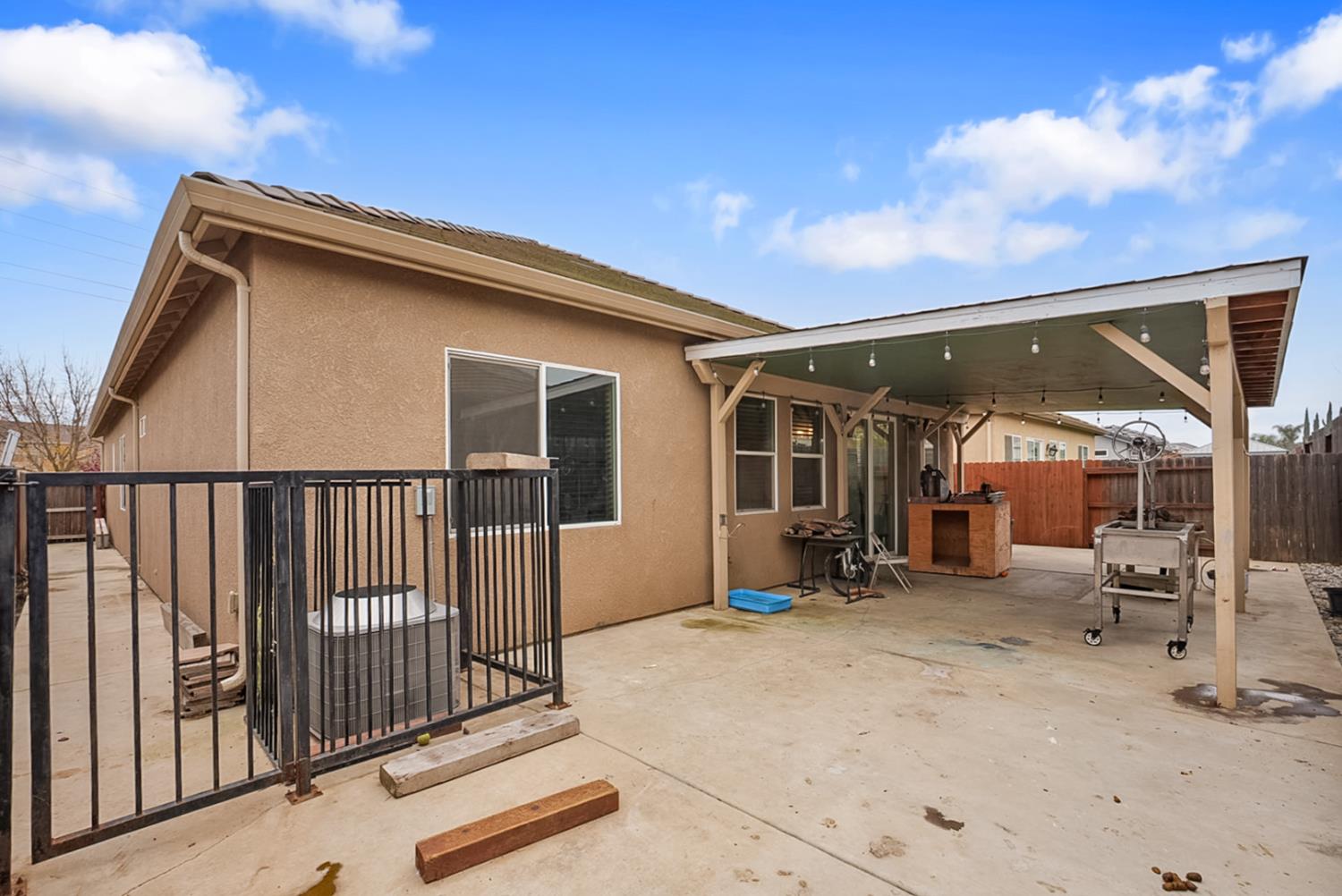 1213 Orion Dr, Merced, CA 95348