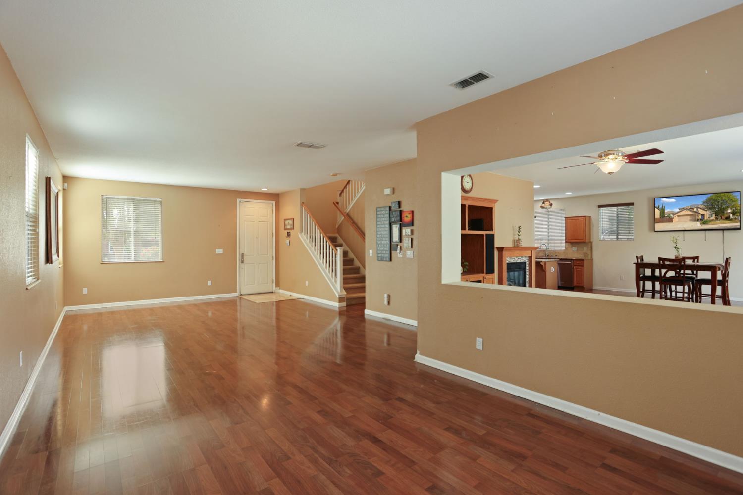 2036 Tiempo Pl, Manteca, CA 95336