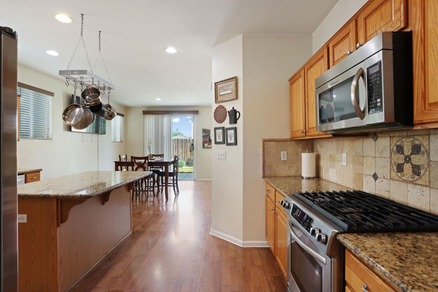 2036 Tiempo Pl, Manteca, CA 95336