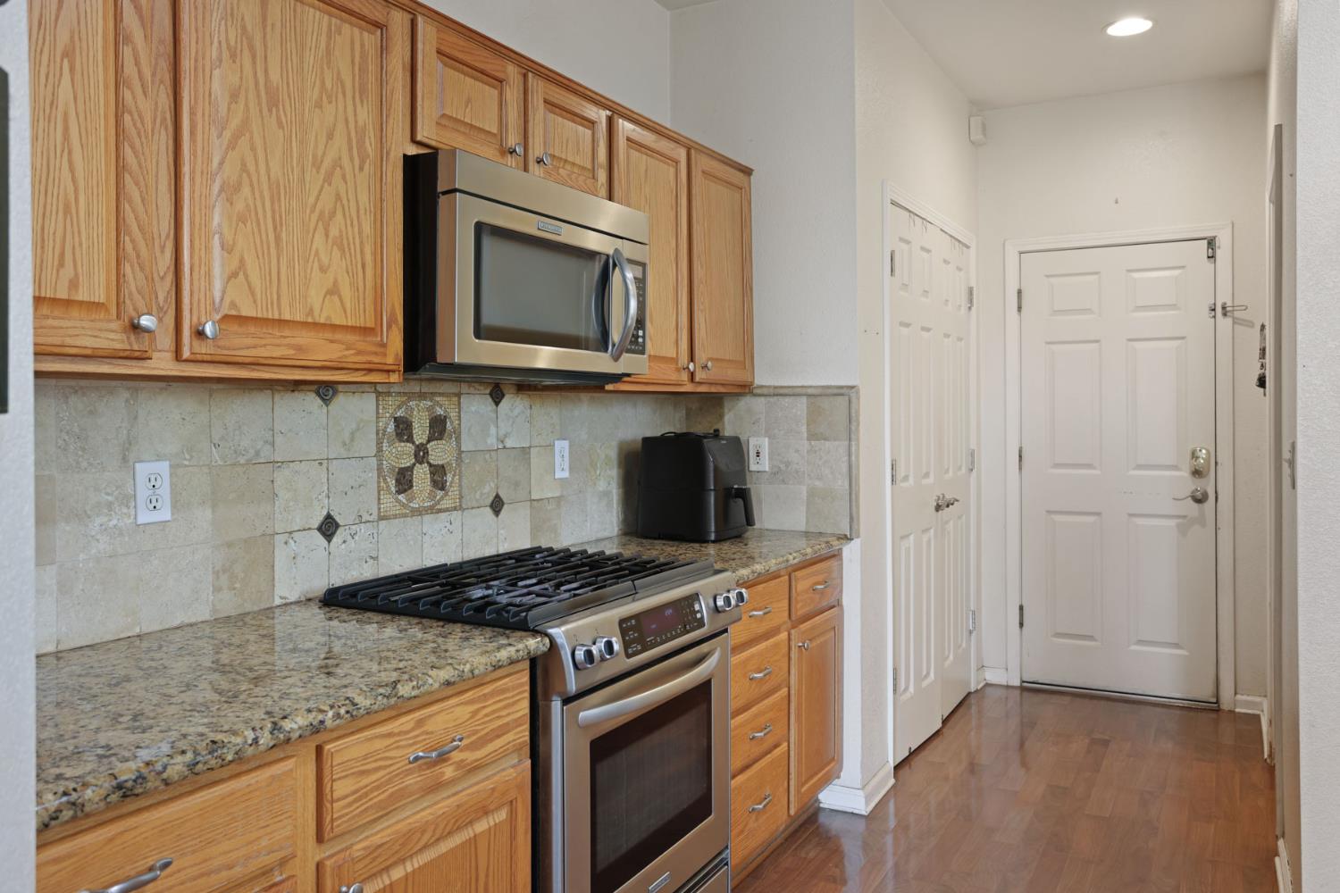 2036 Tiempo Pl, Manteca, CA 95336