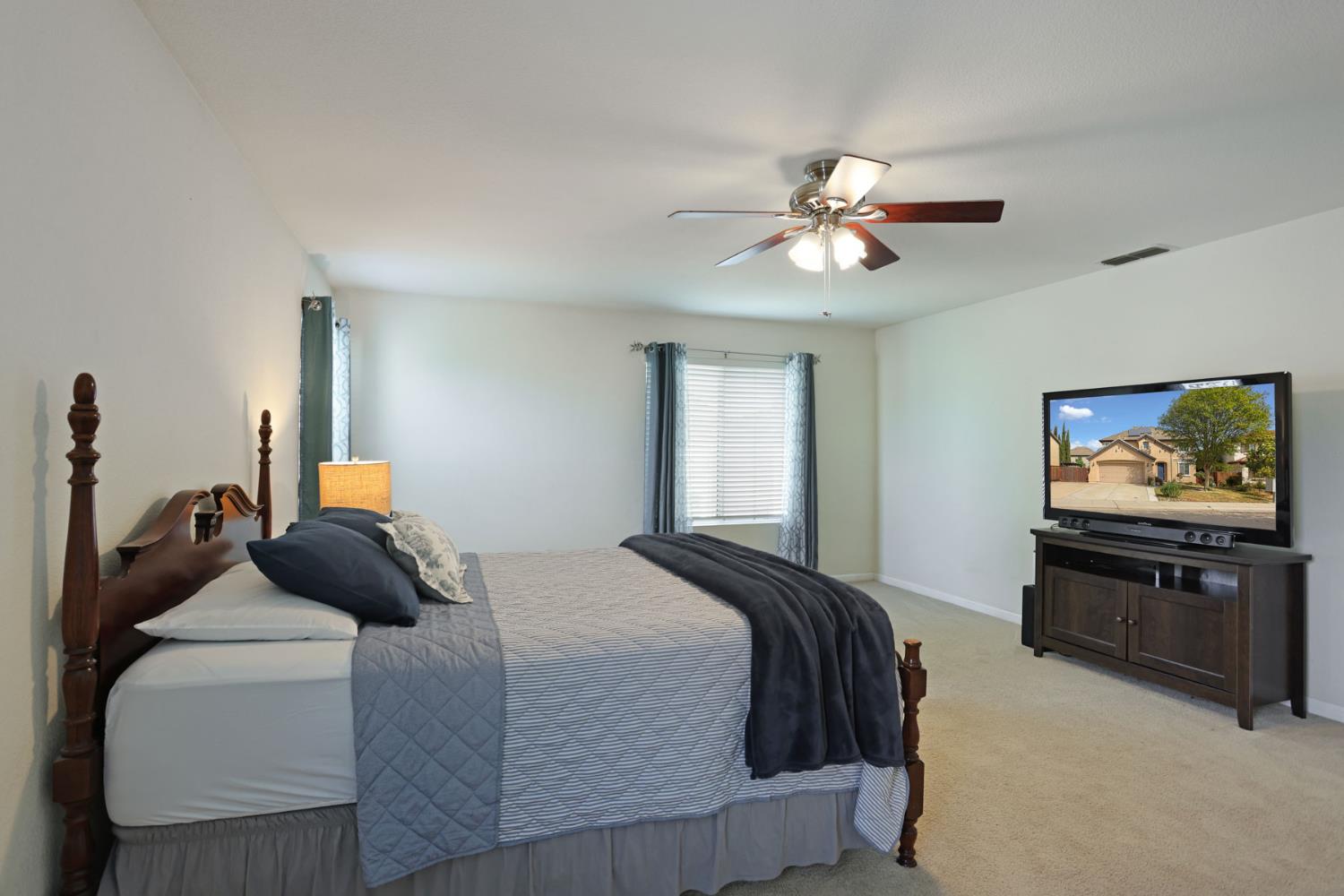 2036 Tiempo Pl, Manteca, CA 95336