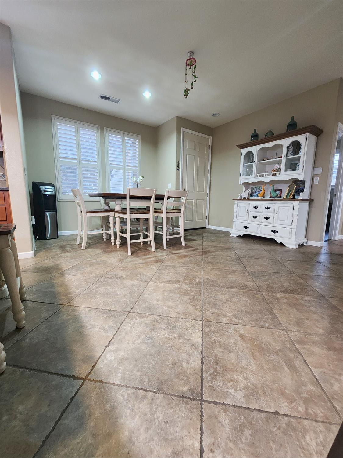 2500 Cottage Pointe Dr, Riverbank, CA 95367