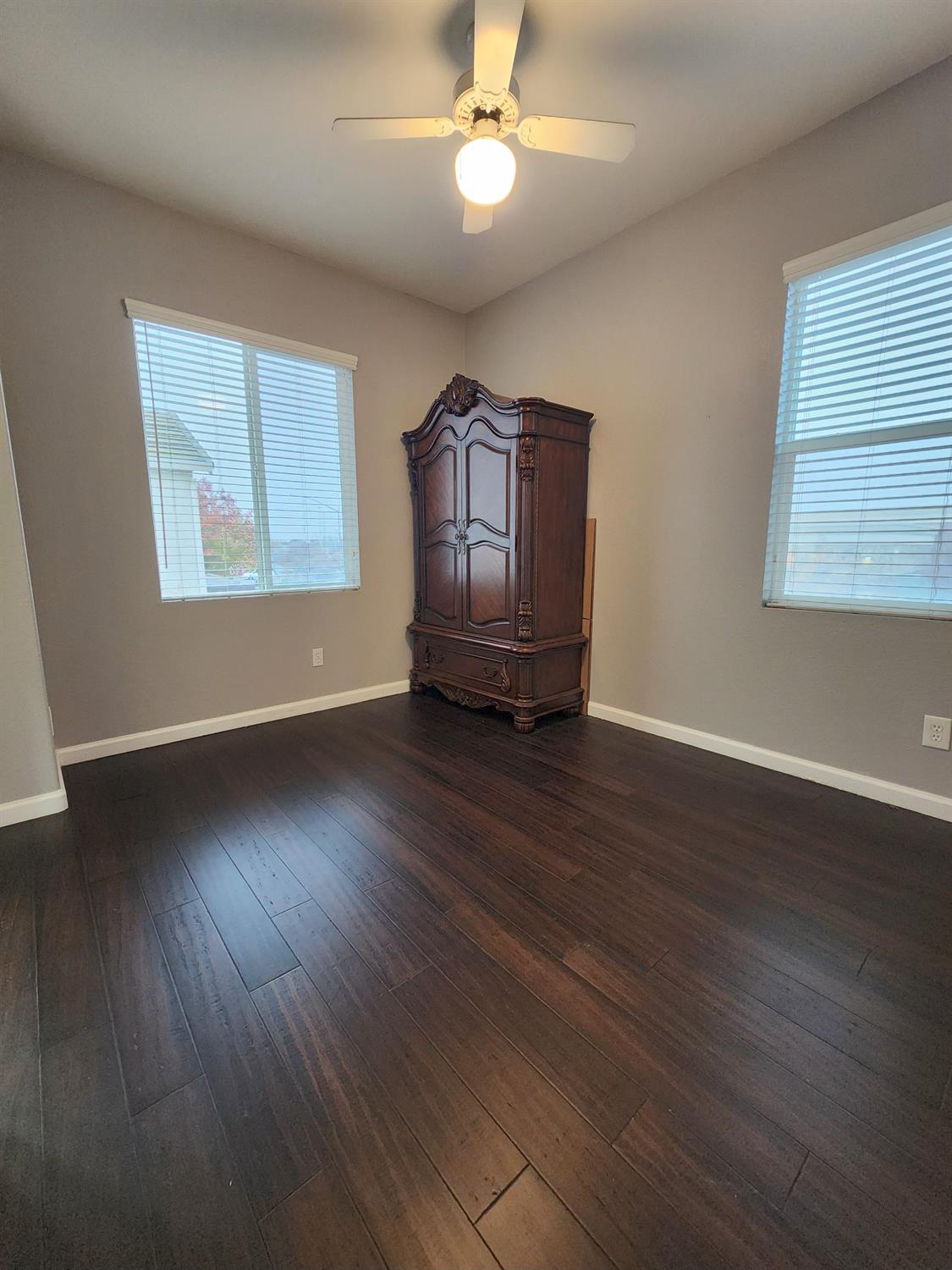 2500 Cottage Pointe Dr, Riverbank, CA 95367