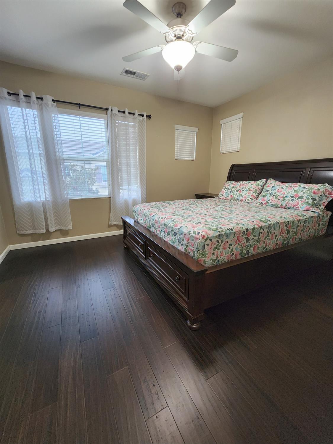 2500 Cottage Pointe Dr, Riverbank, CA 95367