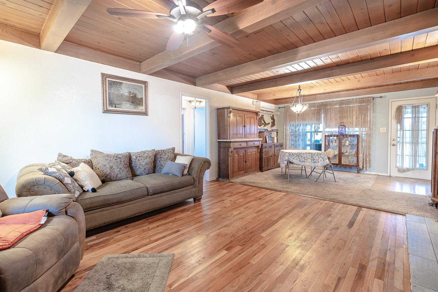 245 School Ave, Oakdale, CA 95361