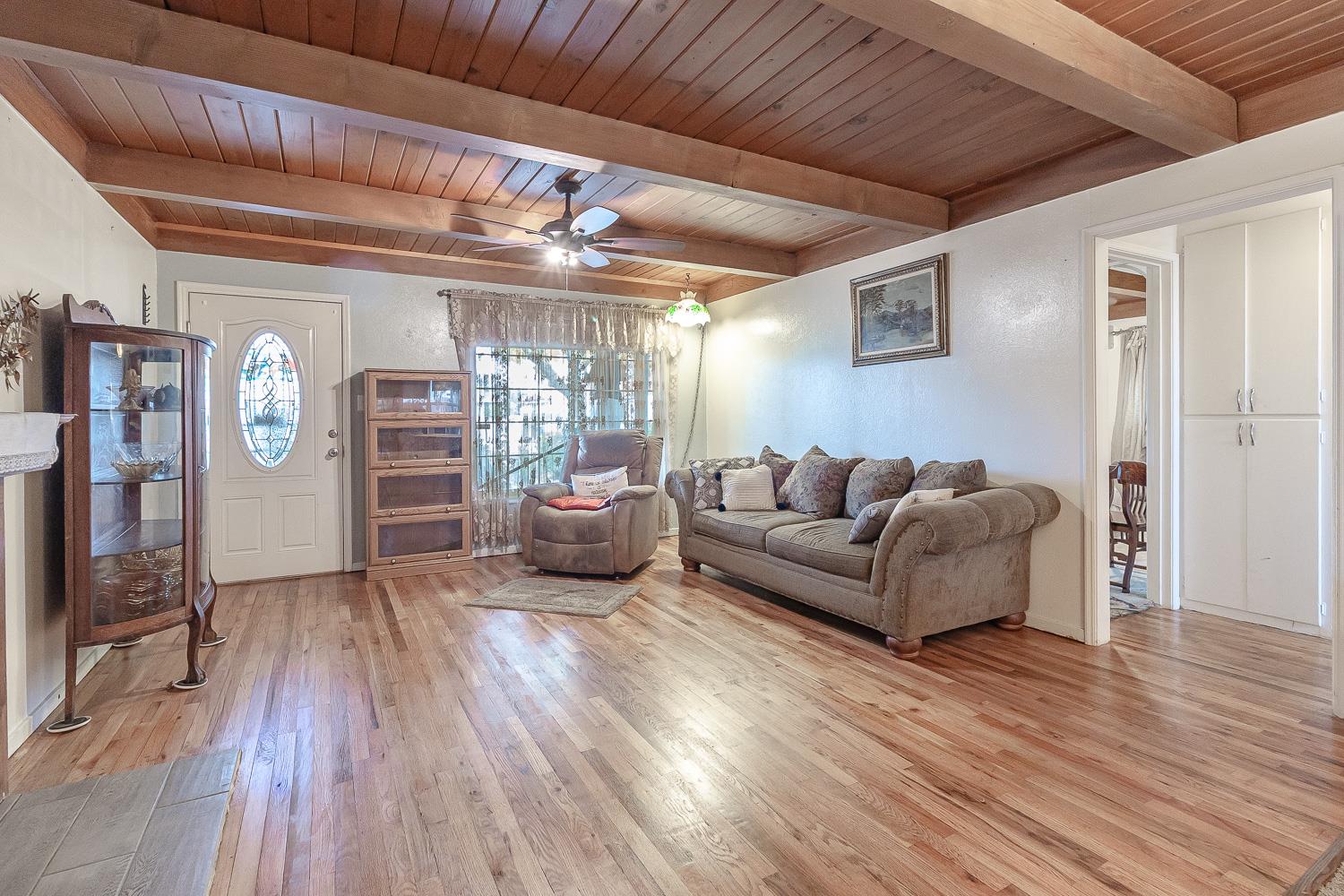 245 School Ave, Oakdale, CA 95361