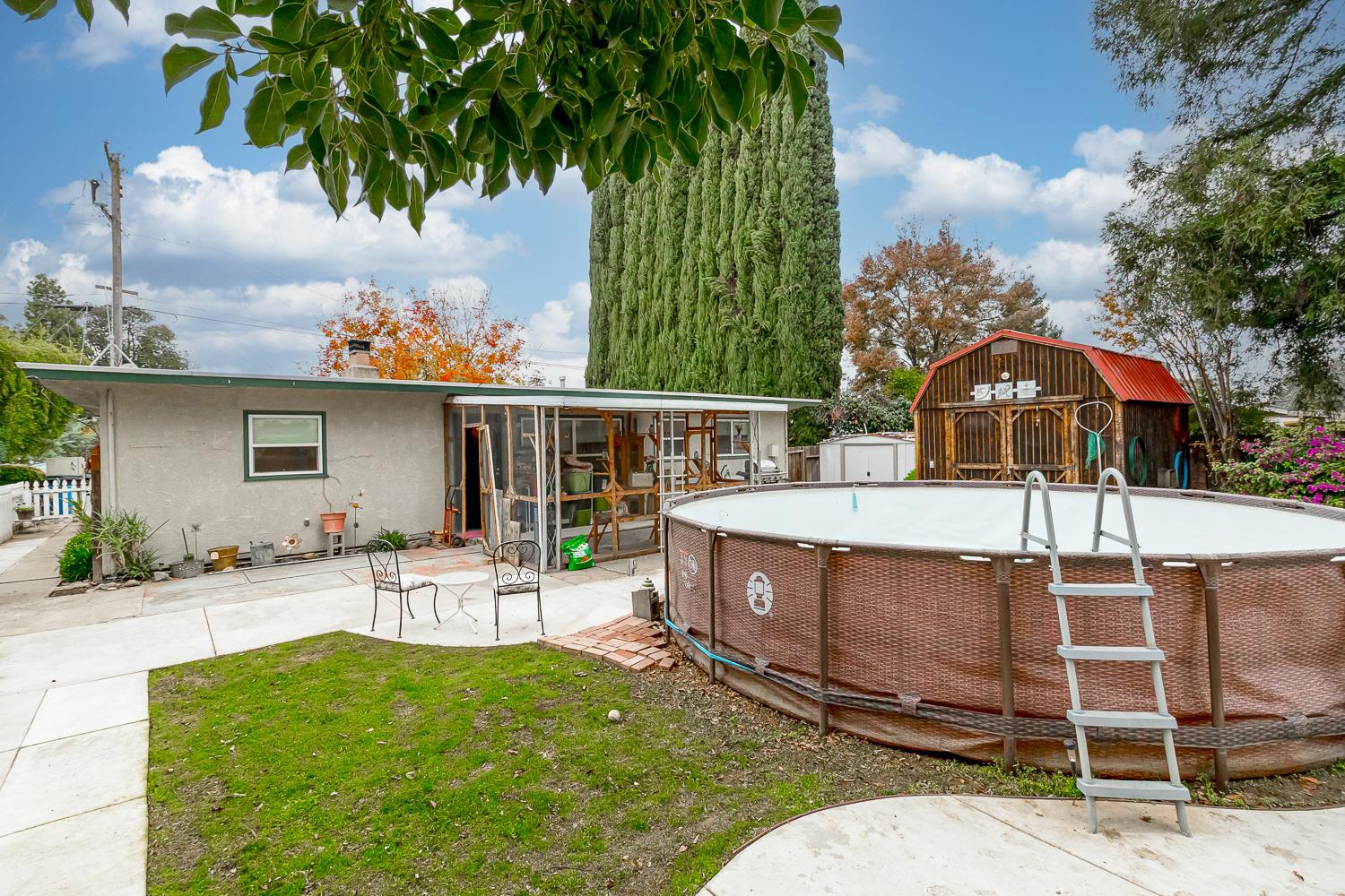 245 School Ave, Oakdale, CA 95361