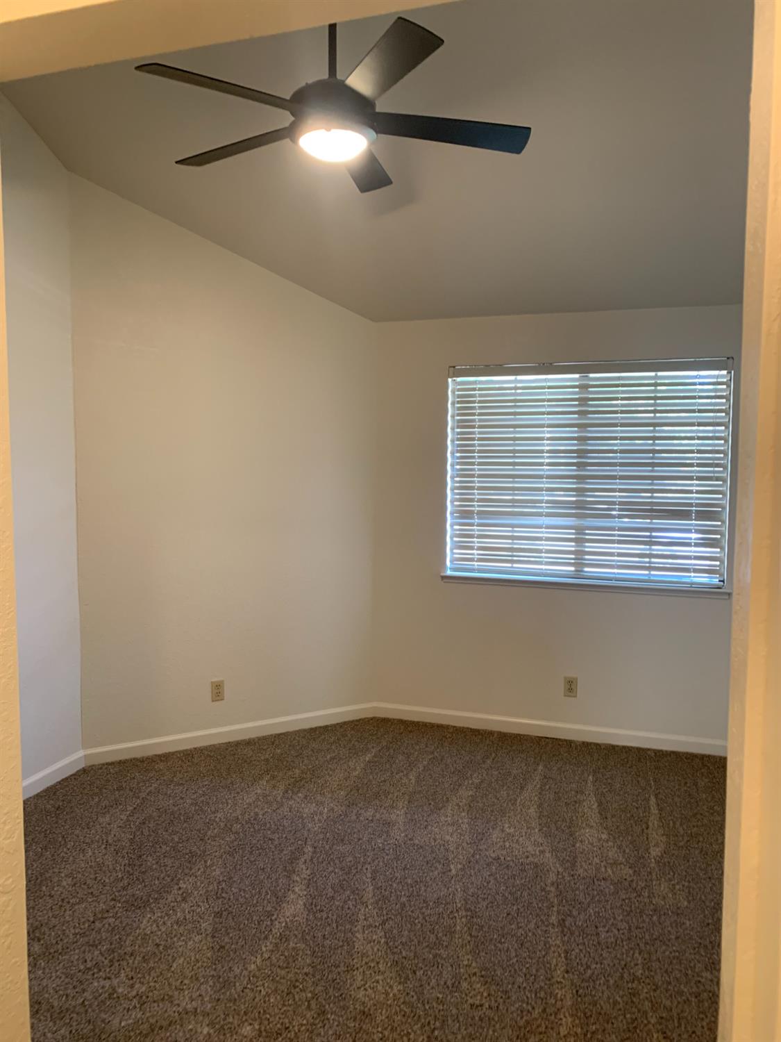 2429 Woodvale Dr, Modesto, CA 95355