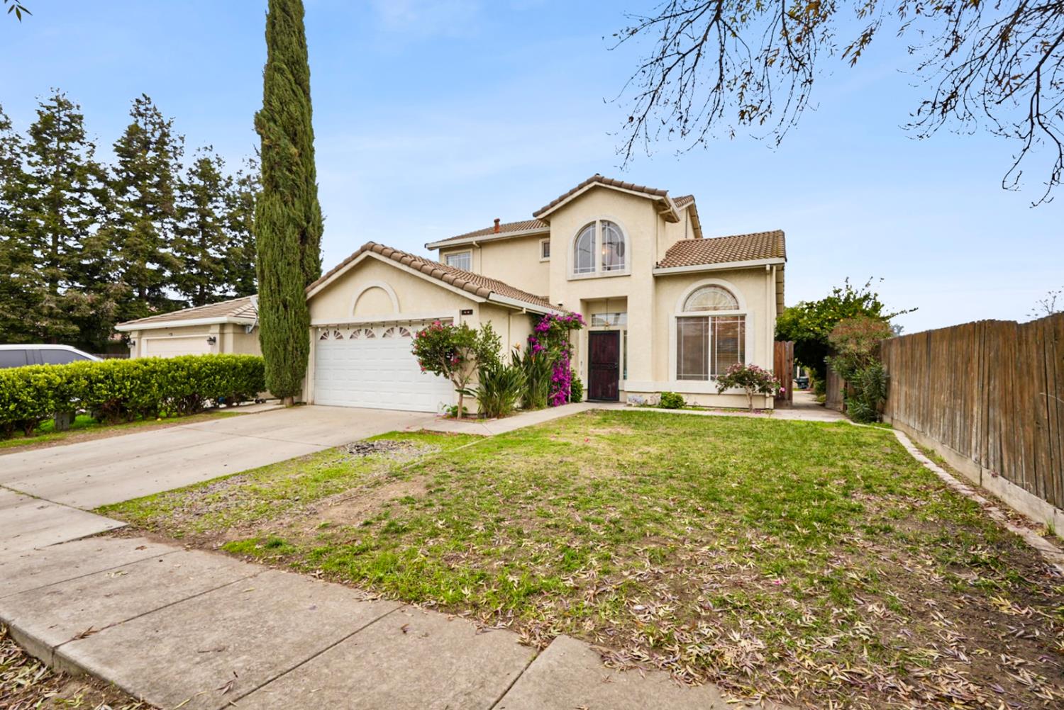 938 Zina Ln, Turlock, CA 95380