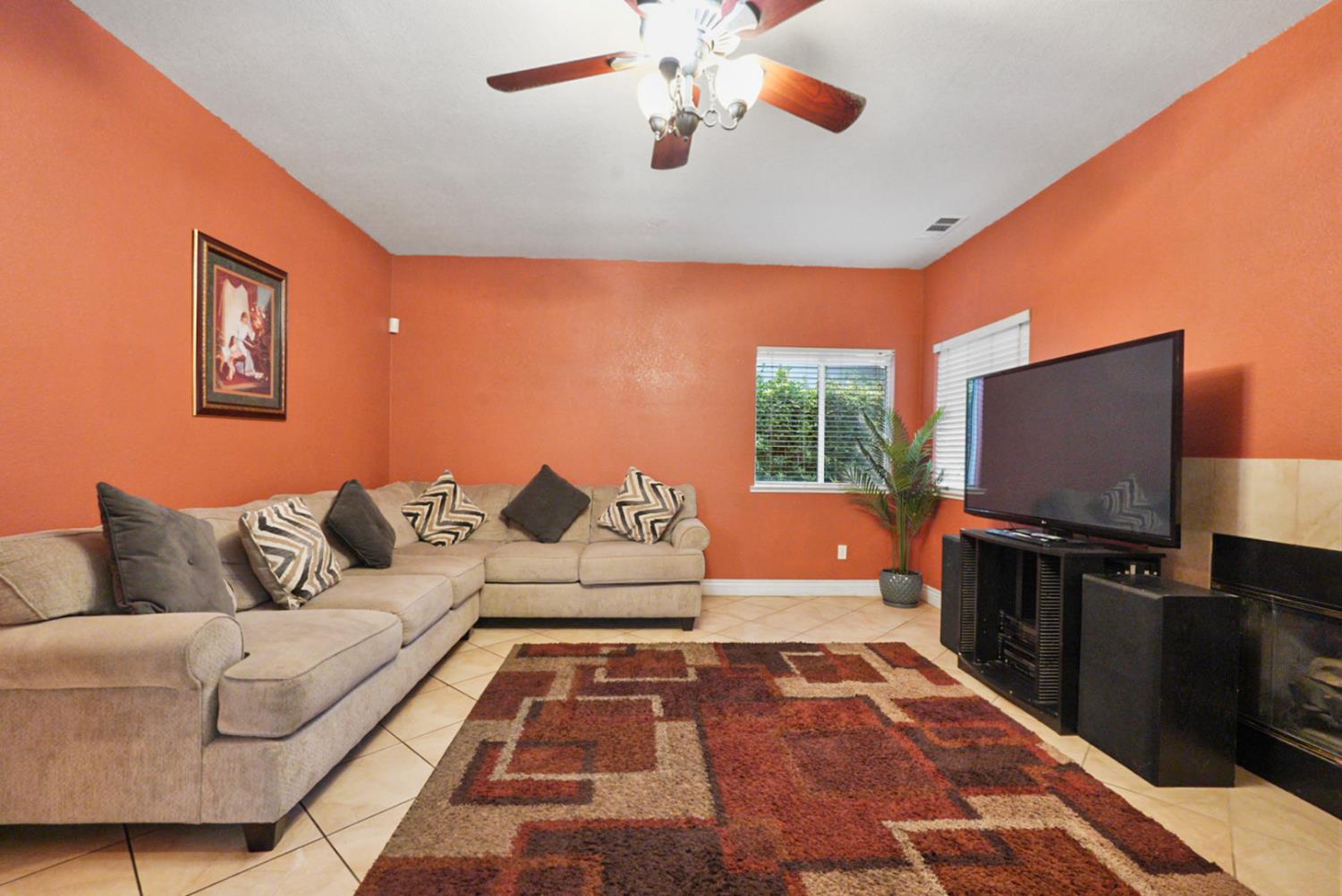 938 Zina Ln, Turlock, CA 95380