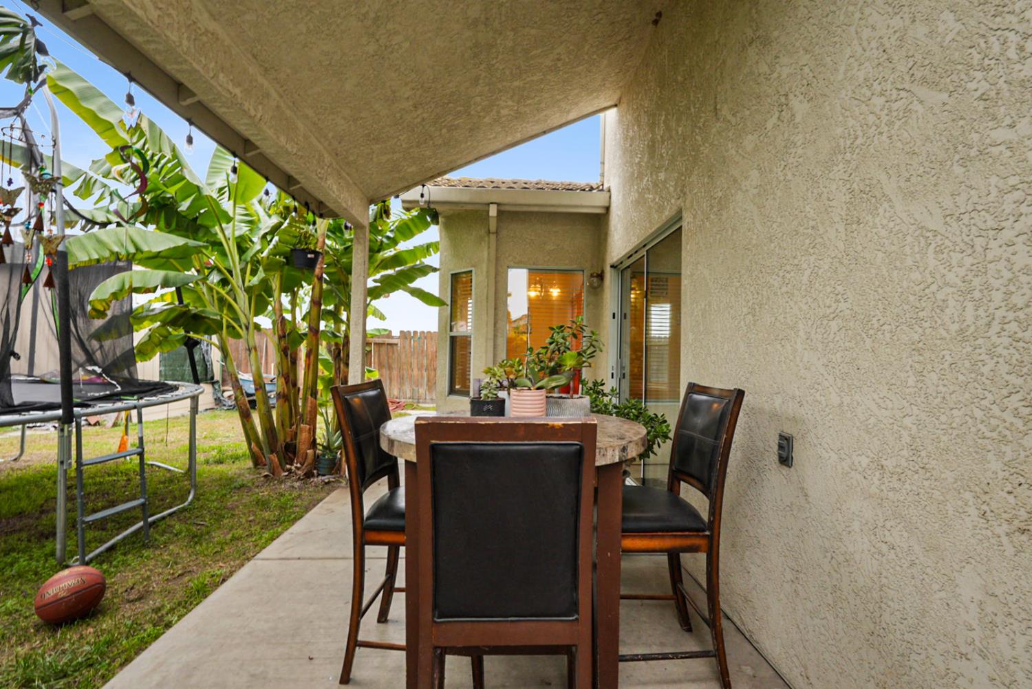 938 Zina Ln, Turlock, CA 95380