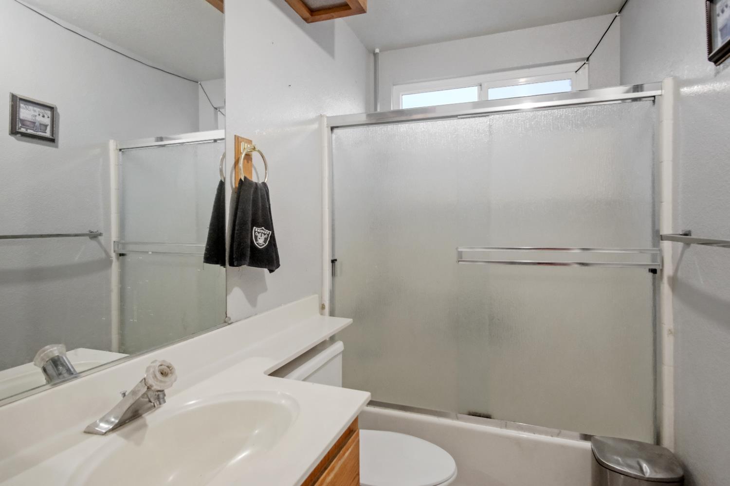 1931 Glen Harbor Dr, Ceres, CA 95307