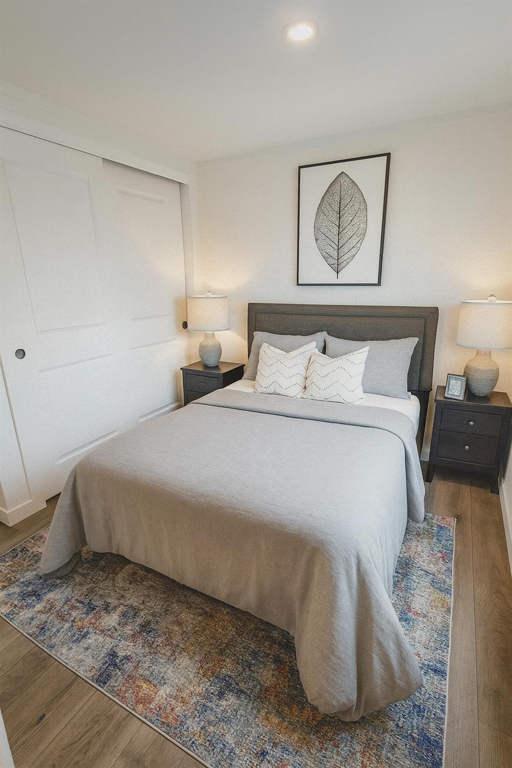 317 Moffat Blvd #14, Manteca, CA 95336