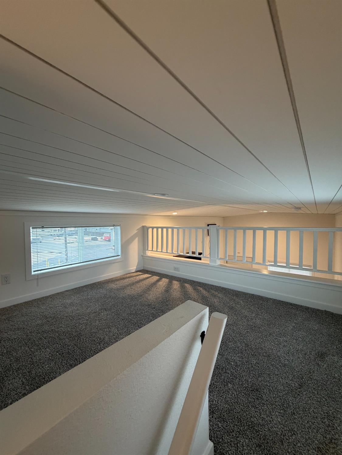 317 Moffat Blvd #14, Manteca, CA 95336