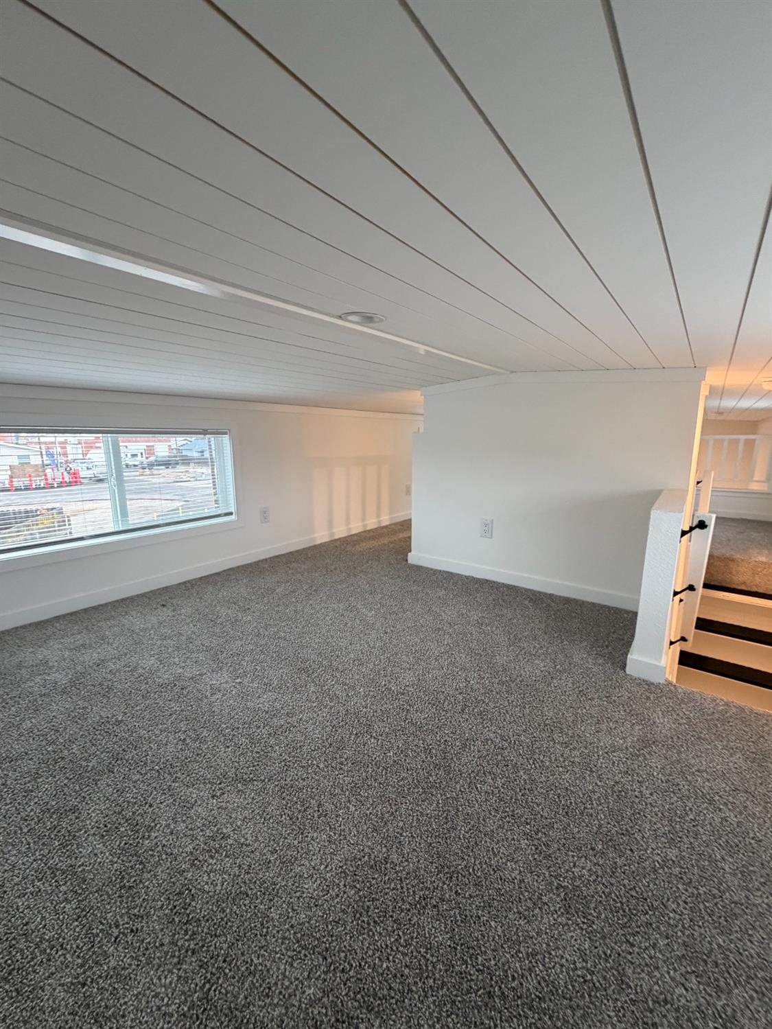 317 Moffat Blvd #14, Manteca, CA 95336