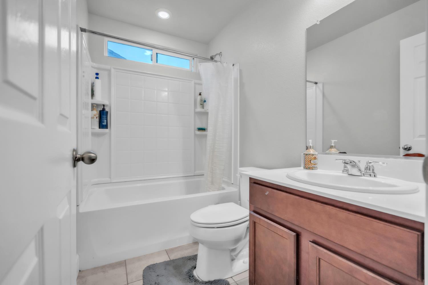 534 Mono St, Manteca, CA 95337