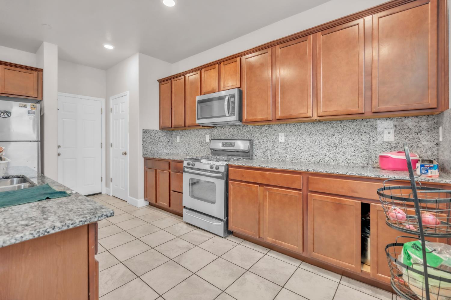 534 Mono St, Manteca, CA 95337