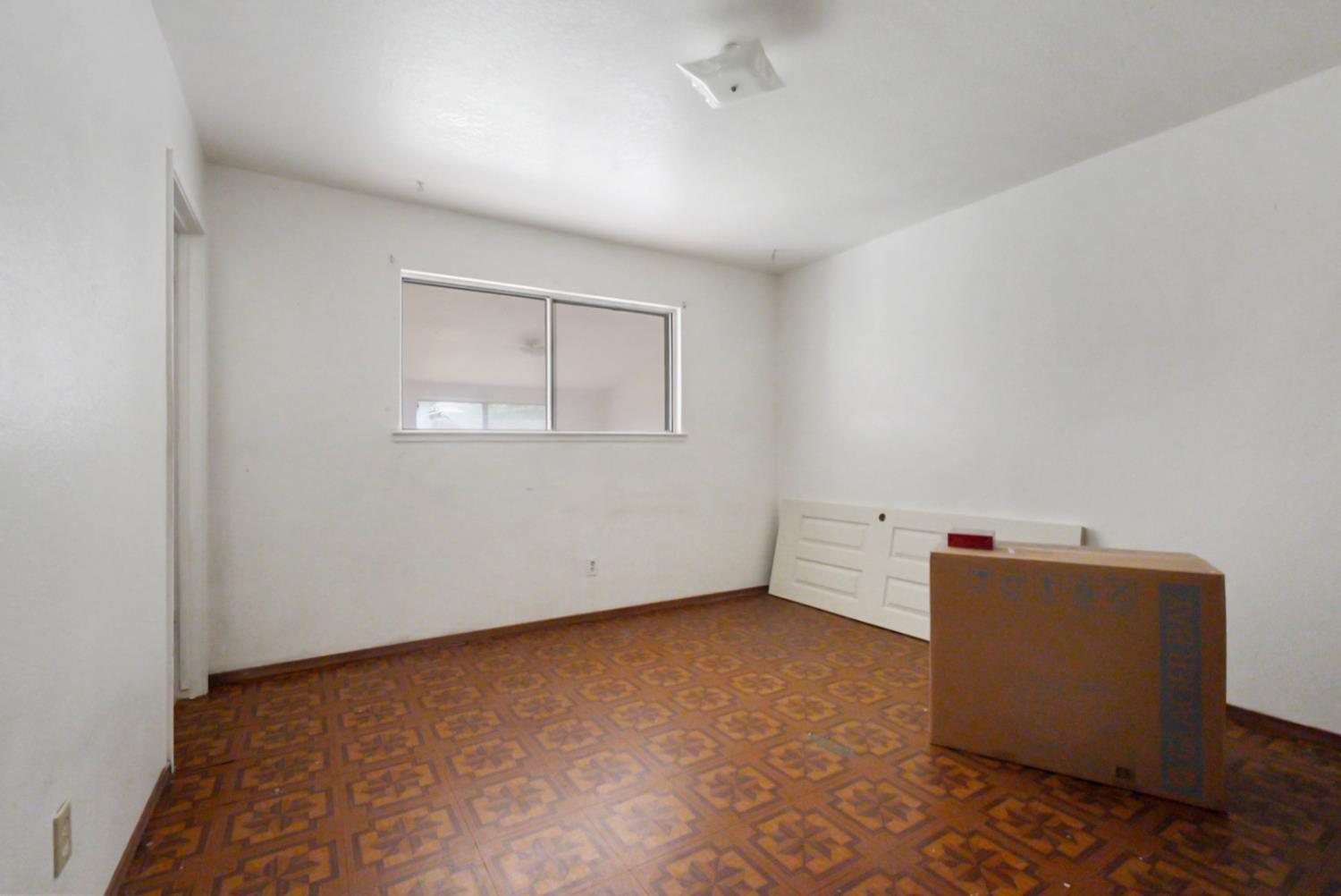 9135 Orchid Ln, Delhi, CA 95315