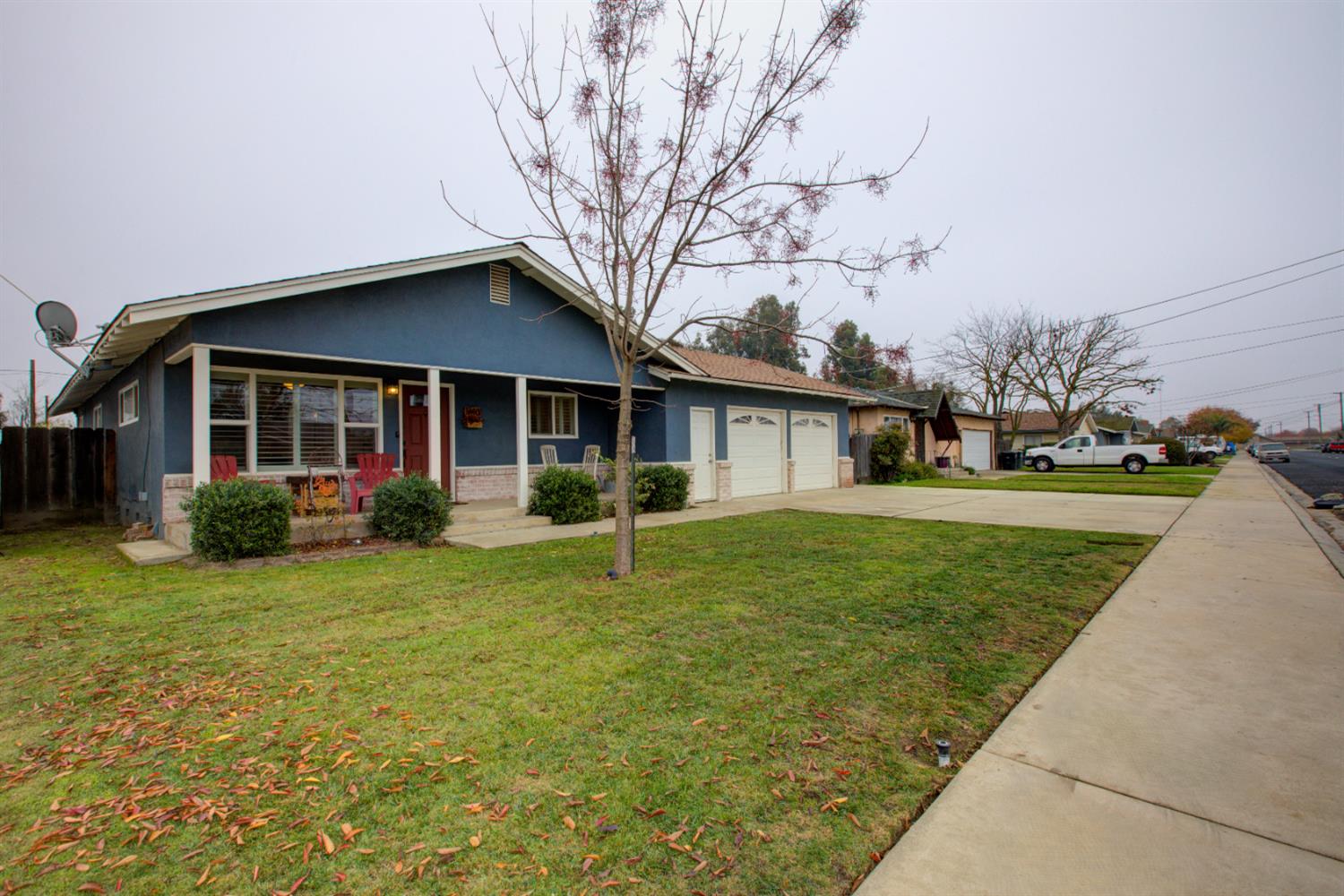 1748 Mulberry Way, Hughson, CA 95326