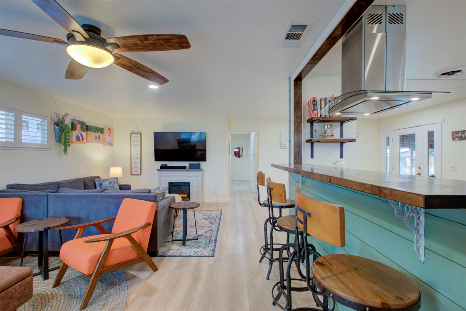 1748 Mulberry Way, Hughson, CA 95326