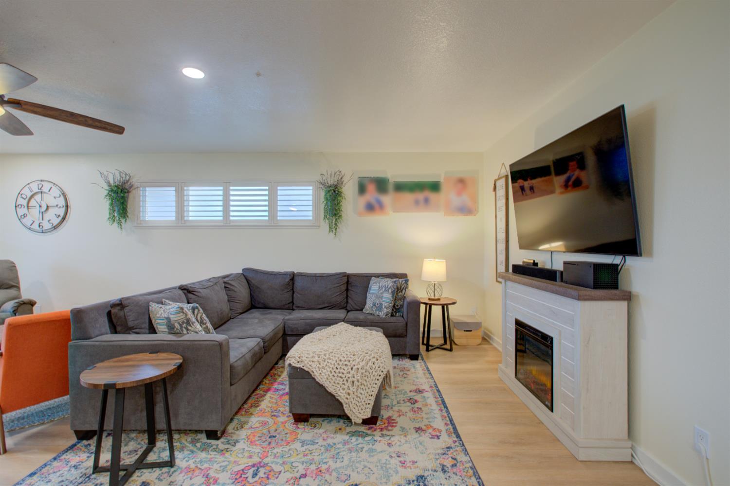 1748 Mulberry Way, Hughson, CA 95326