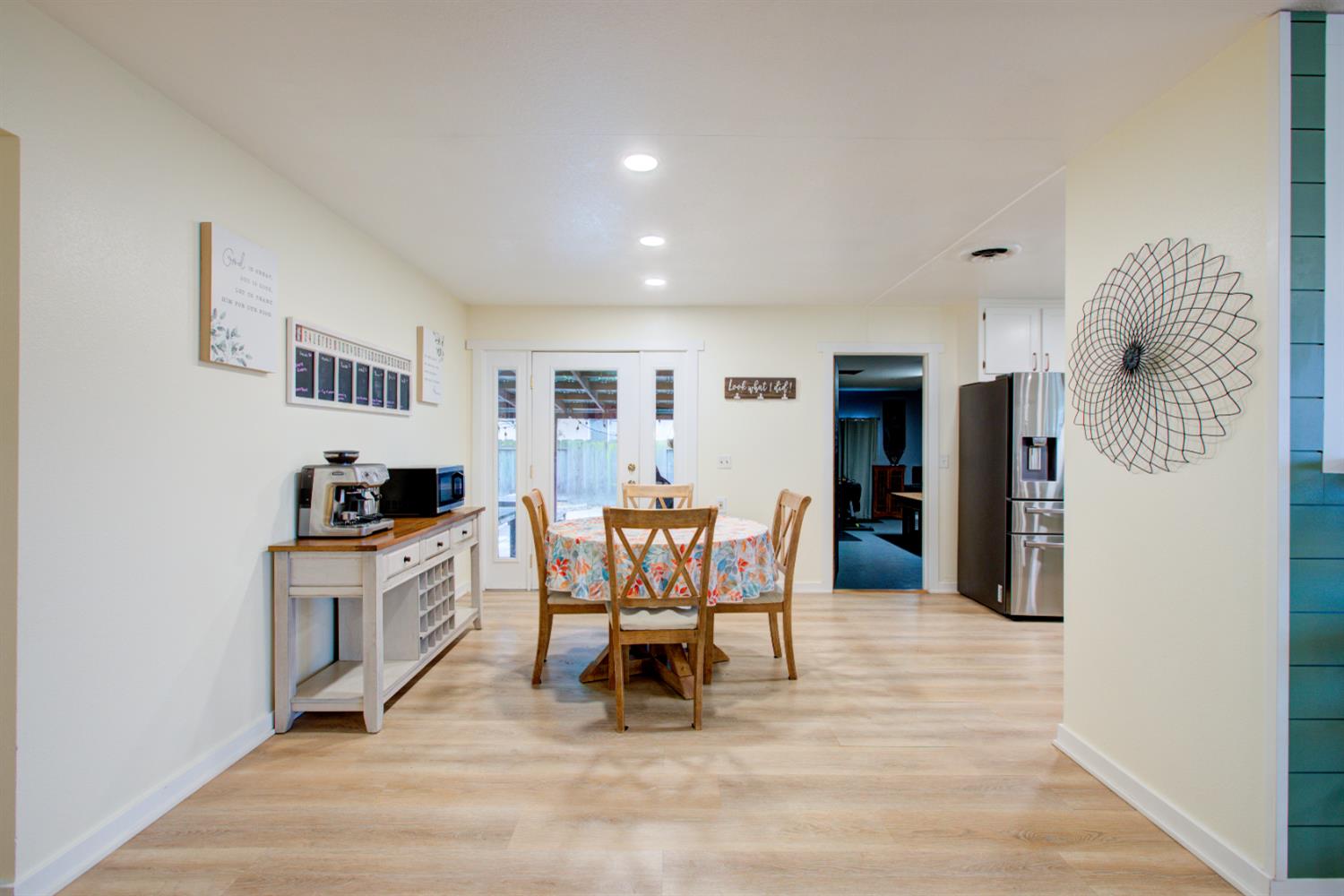 1748 Mulberry Way, Hughson, CA 95326