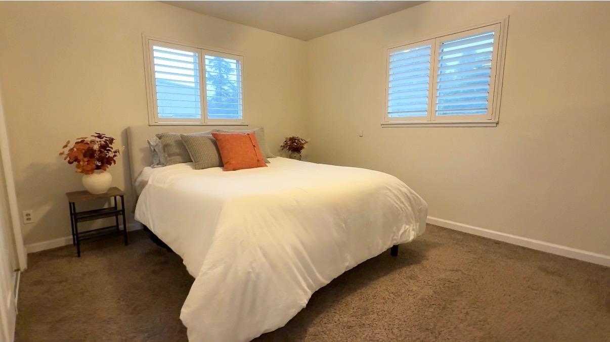 1748 Mulberry Way, Hughson, CA 95326