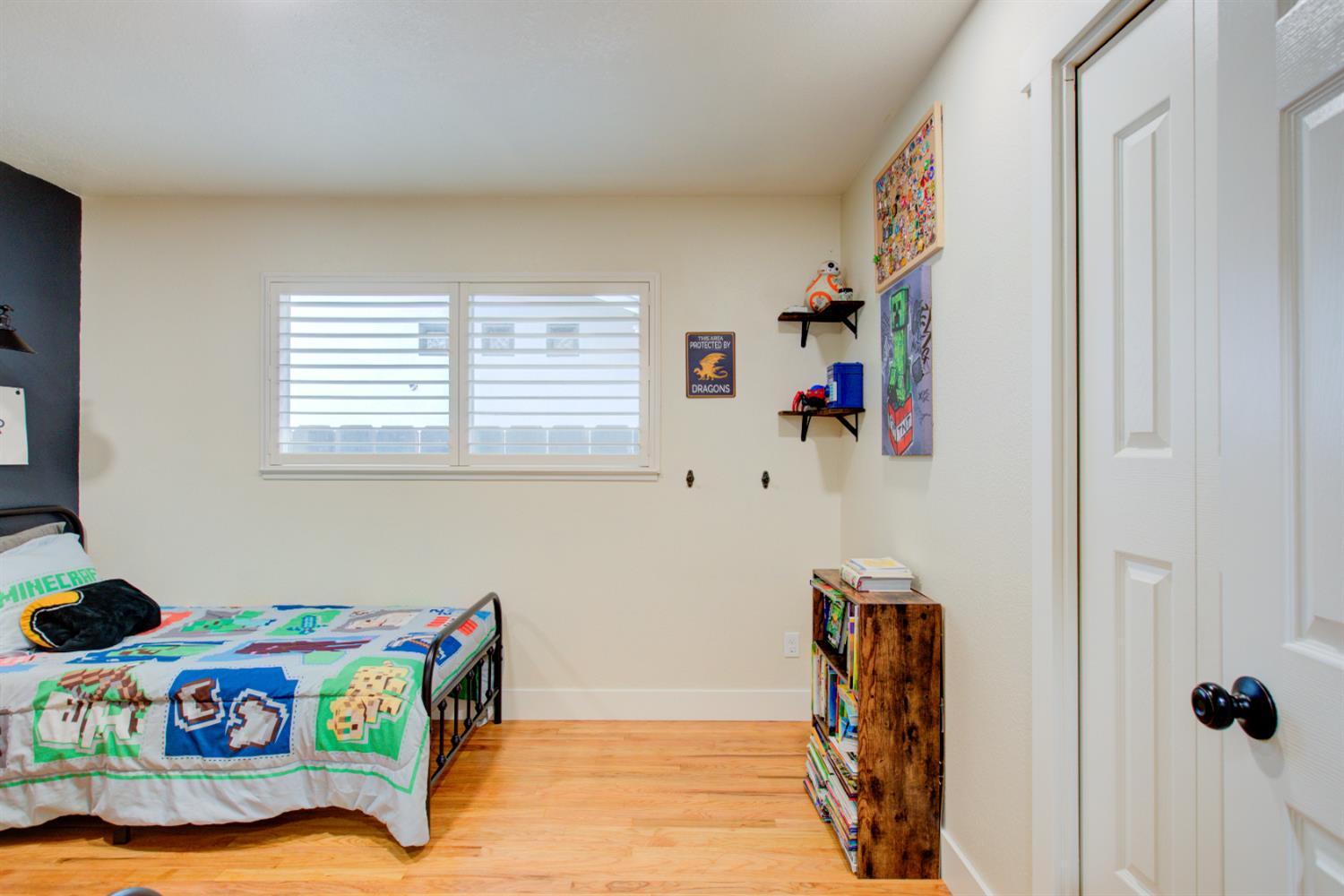 1748 Mulberry Way, Hughson, CA 95326