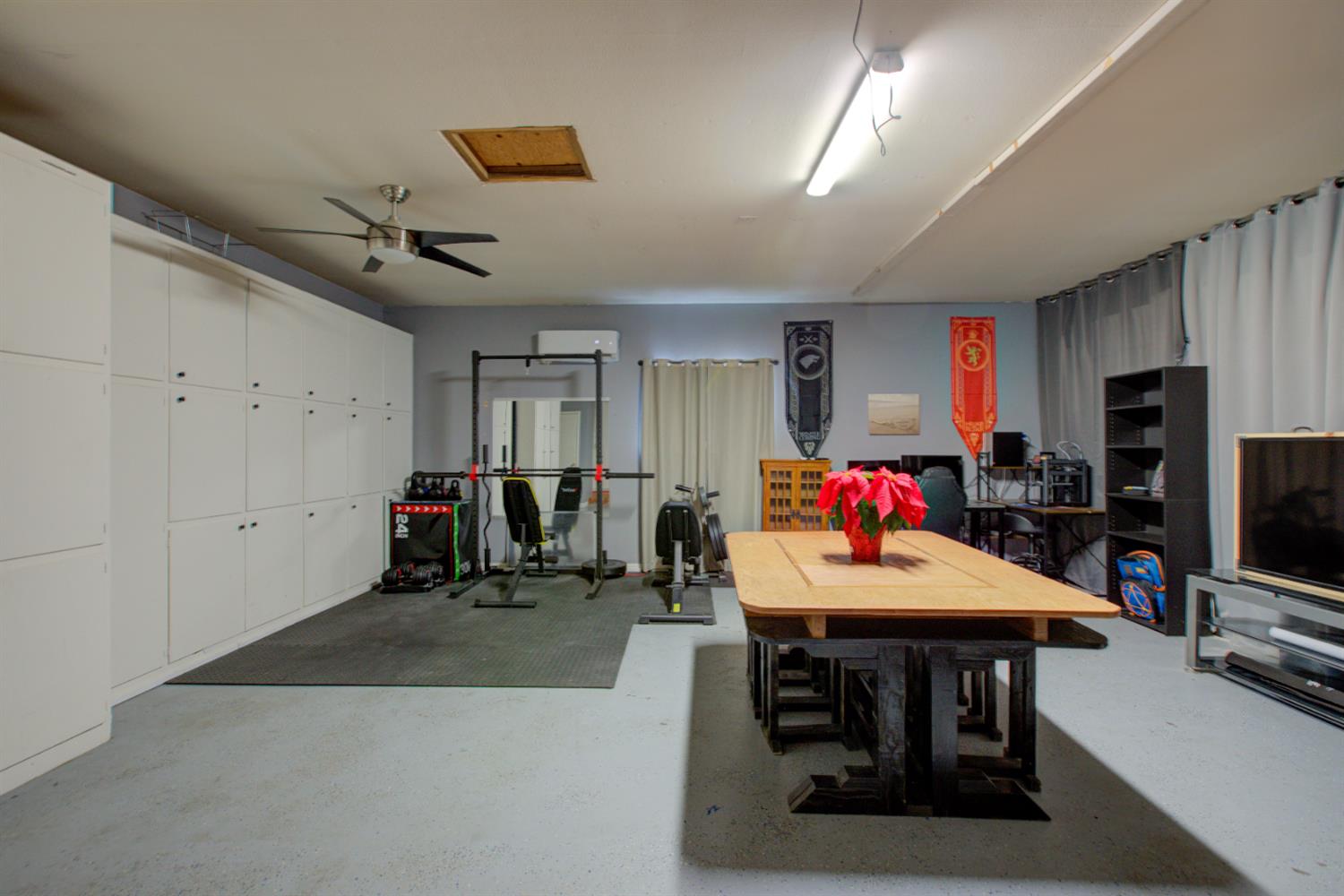 1748 Mulberry Way, Hughson, CA 95326