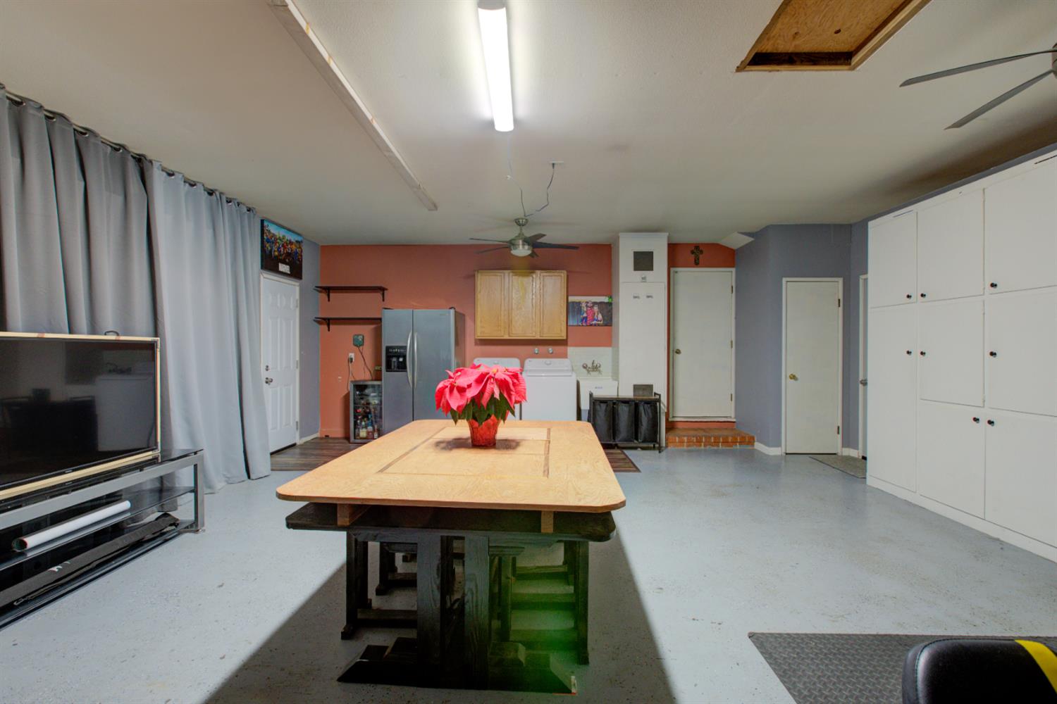 1748 Mulberry Way, Hughson, CA 95326